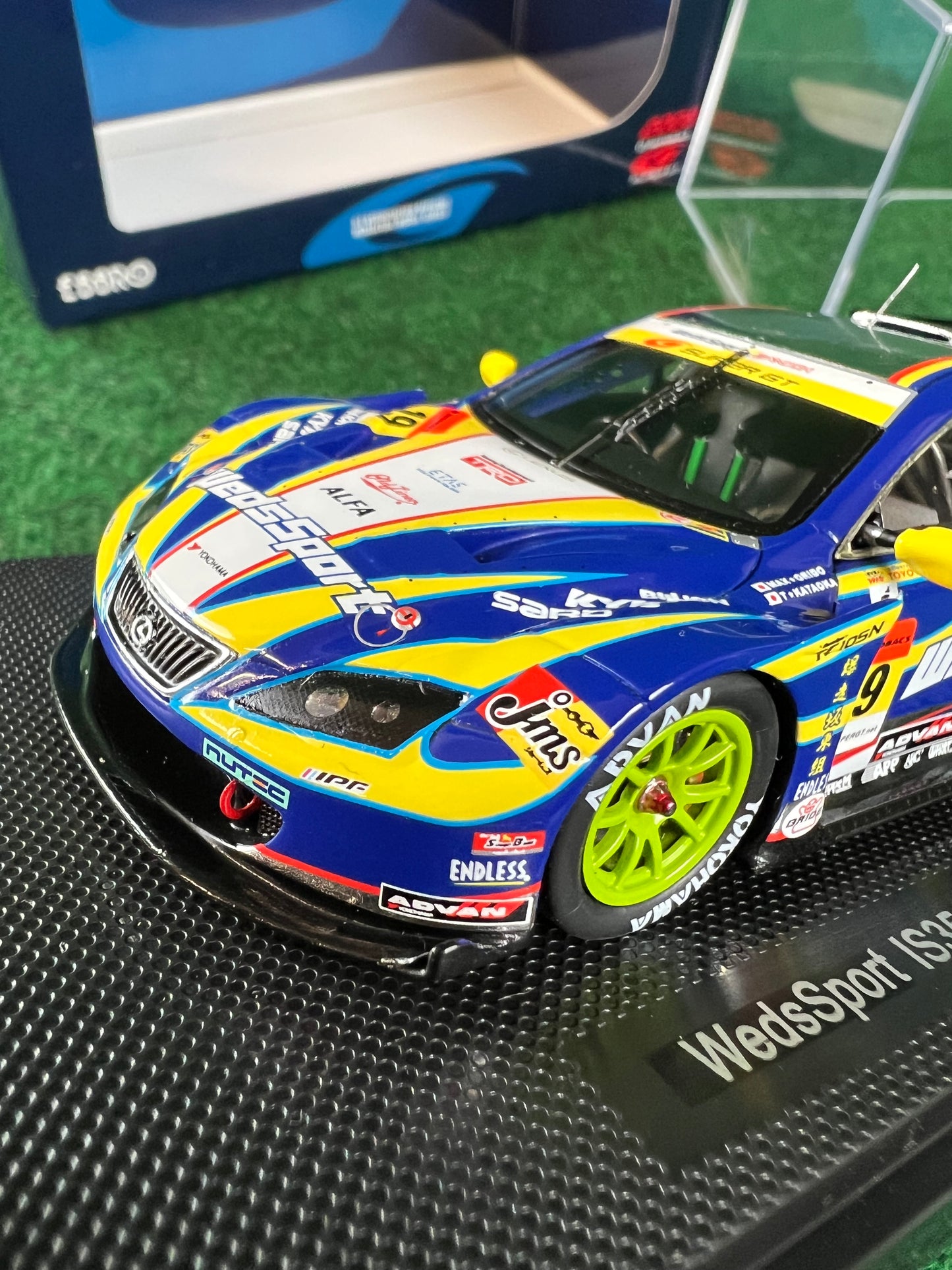 EBBRO - Wedssport SuperGT Lexus IS350 1/43 Scale Diecast