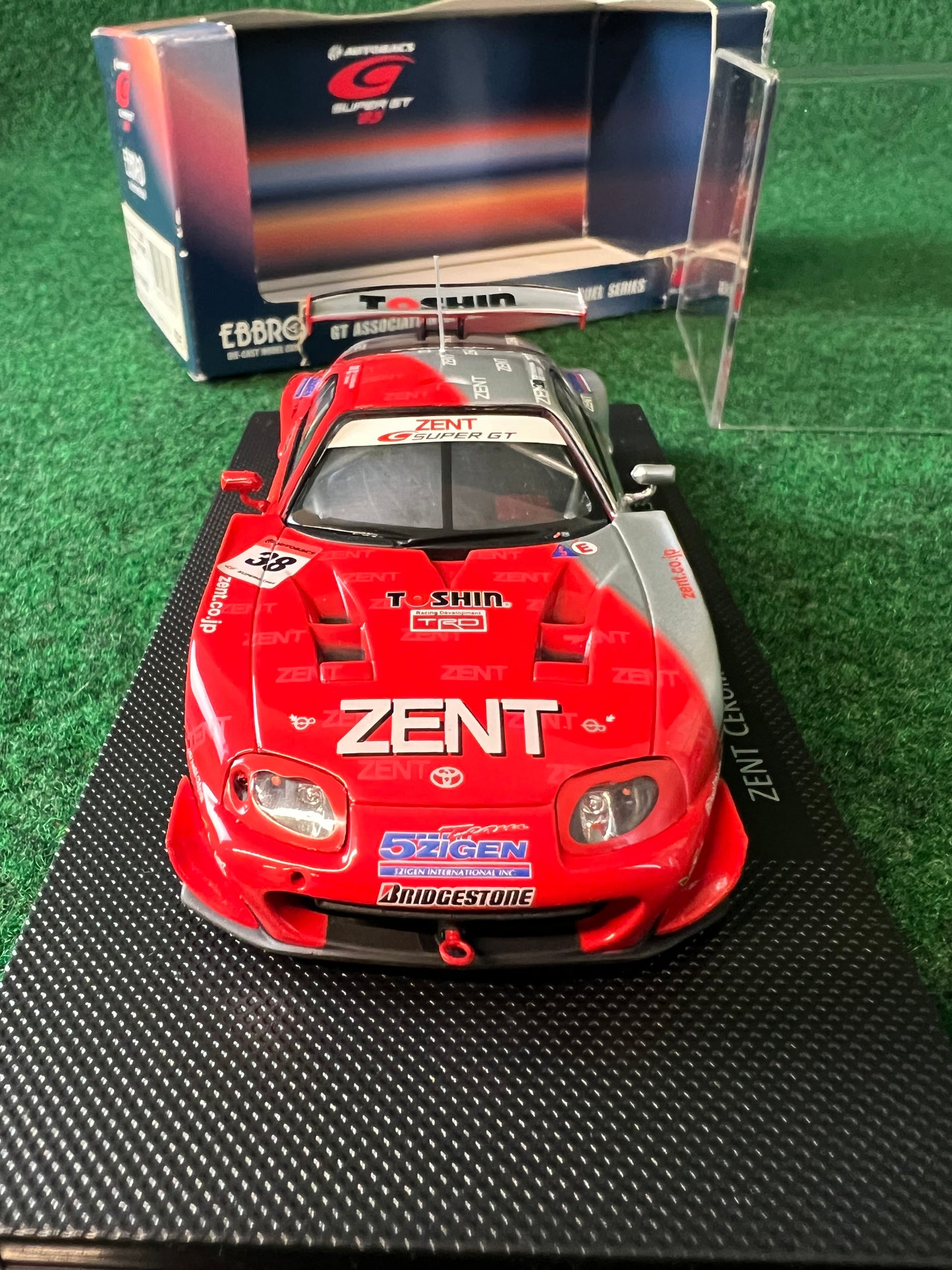 EBBRO - ZENT CERUMO 2005 Toyota Supra GT500 SuperGT No.38 1/43 Scale Diecast