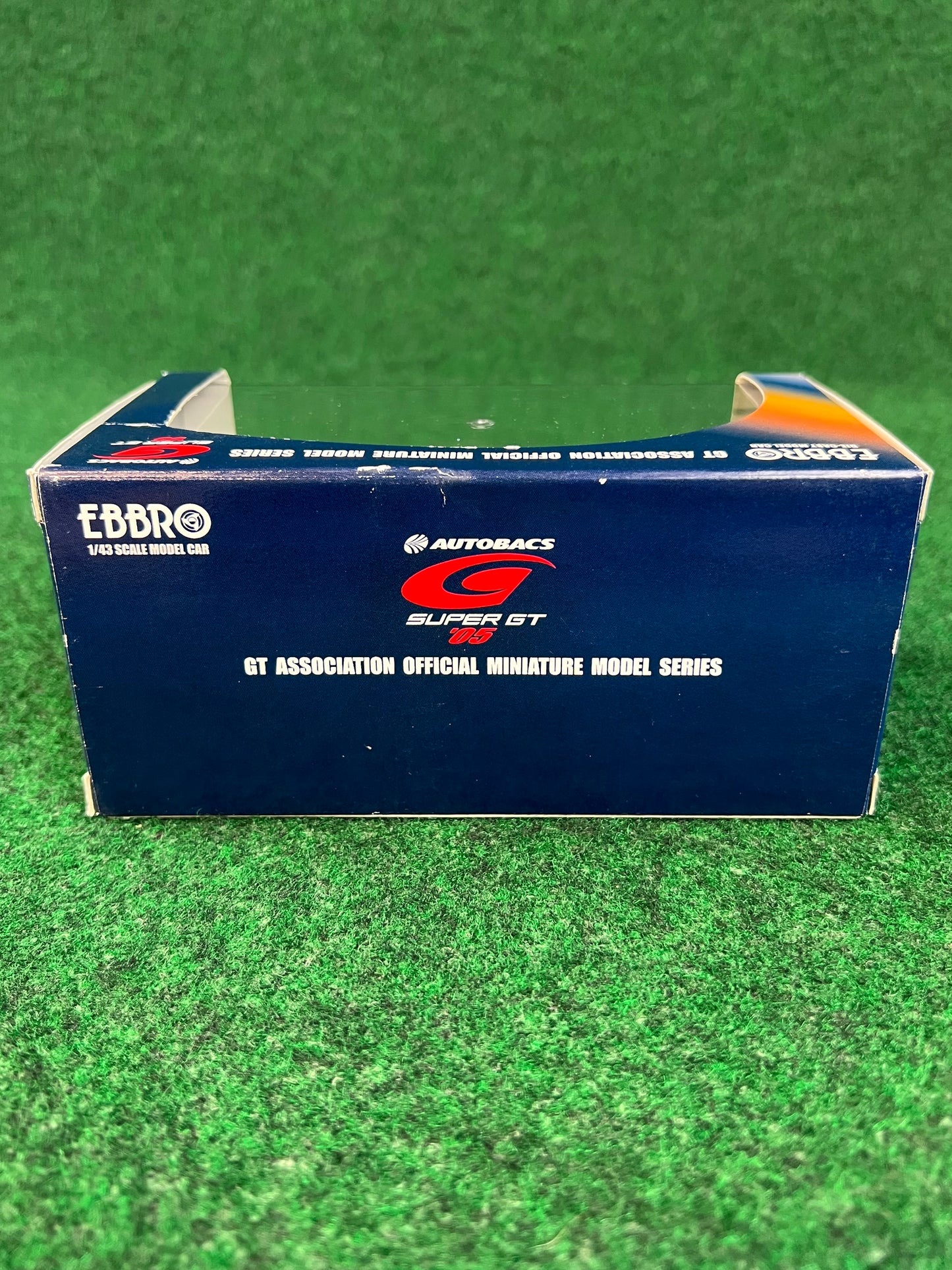 EBBRO - 2005 Super GT Ryozanpaku TEAM TAKAMIZAWA ADVAN Porsche 911 GT3 1/43 Scale Diecast