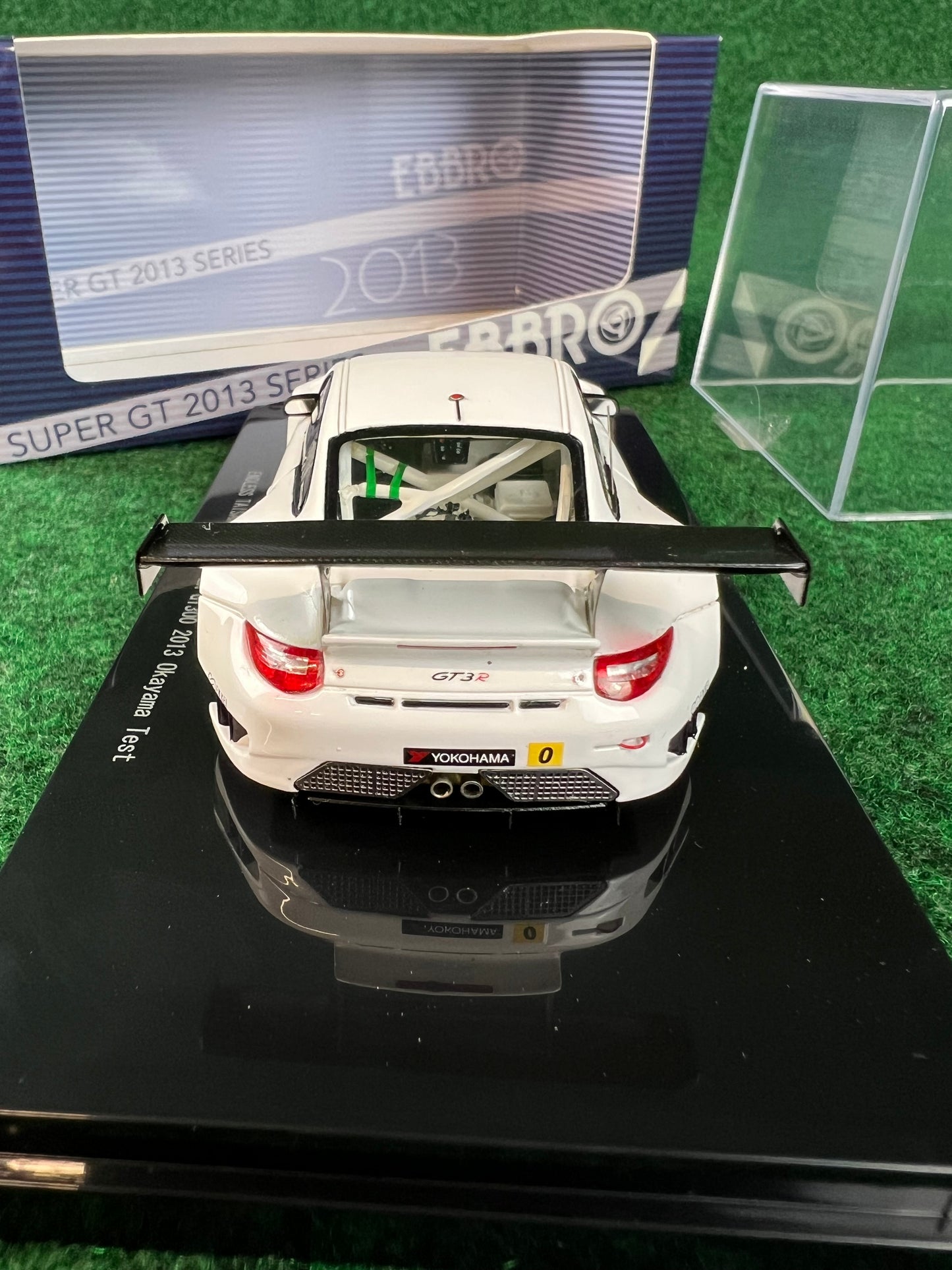 EBBRO - Super GT 2013 Okayama Test Endless Taisan Porsche 911 GT3R GT300 1/43 Scale Diecast