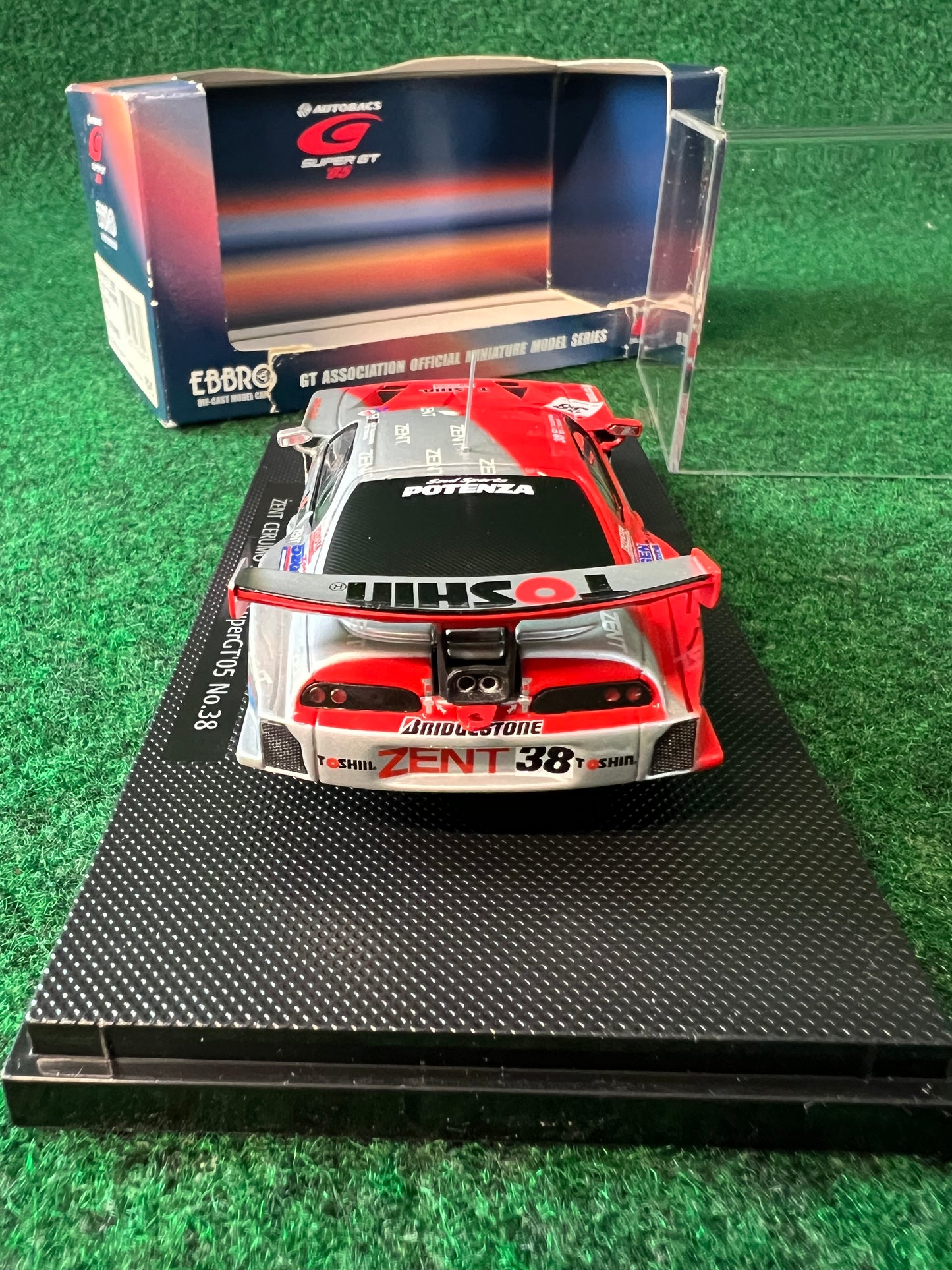 EBBRO - ZENT CERUMO 2005 Toyota Supra GT500 SuperGT No.38 1/43 Scale Diecast