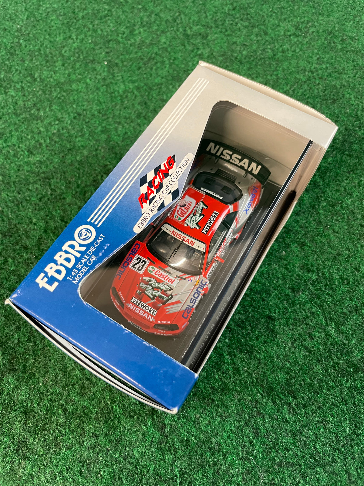 EBBRO Racing Car Collection - 2002 Castrol Pitwork Nissan Skyline R34 GT-R Suzuka 1000km 1/43 Scale Diecast