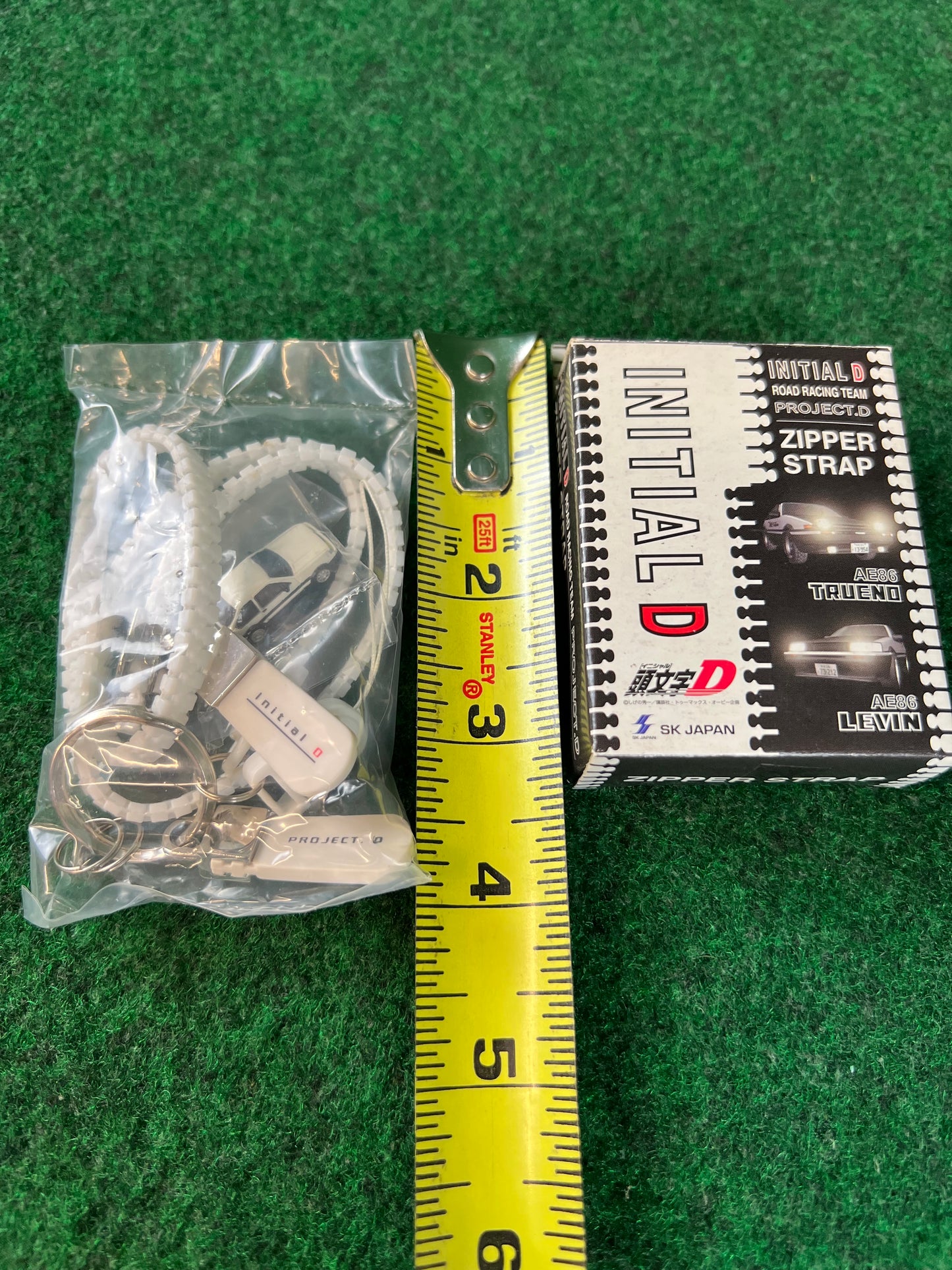 Initial D - Toyota AE86 Trueno Zipper Strap Keychain