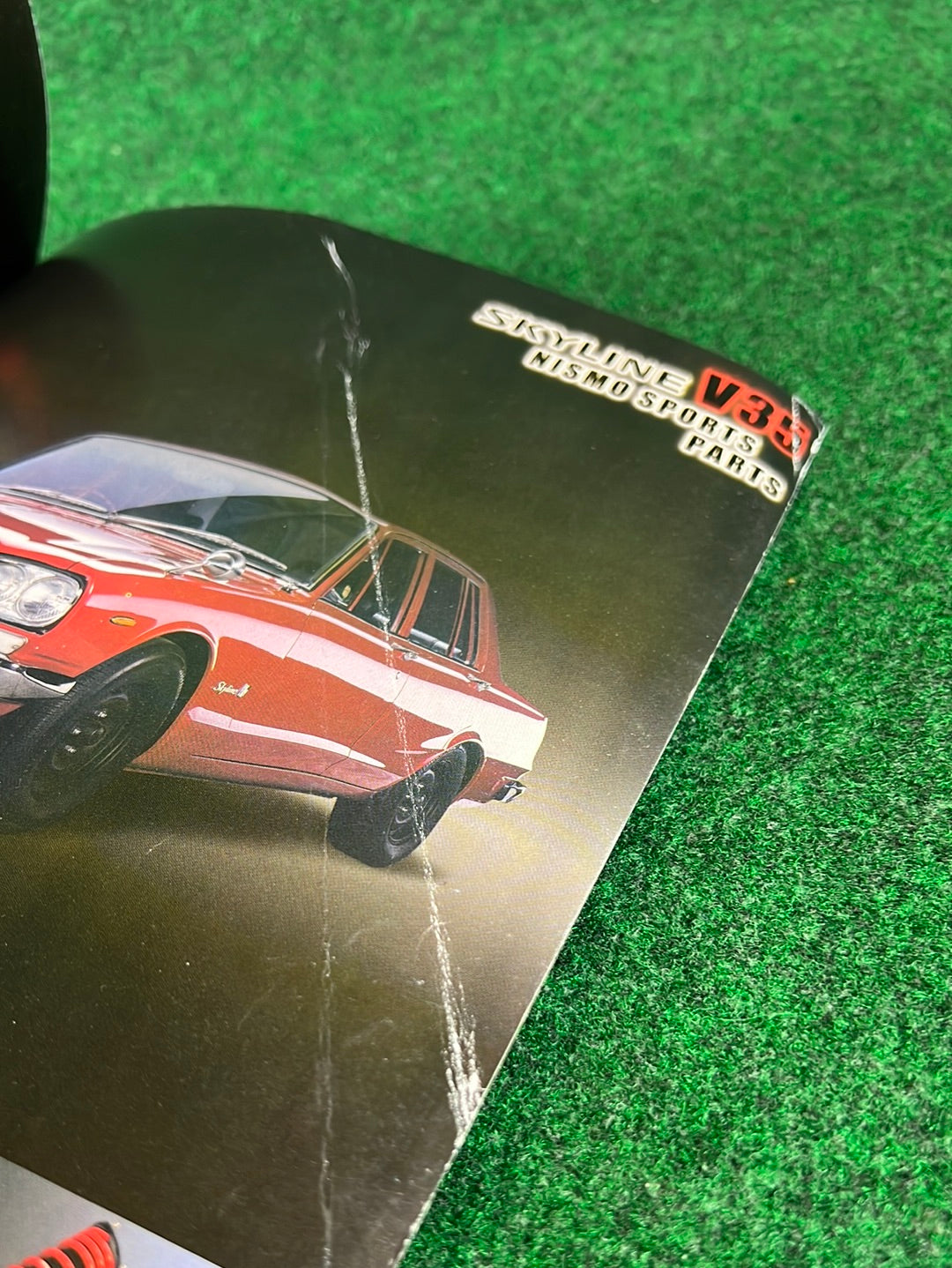 GT-R Magazine - (Damaged) 2000 Vol. 032 & 2002 042 Set