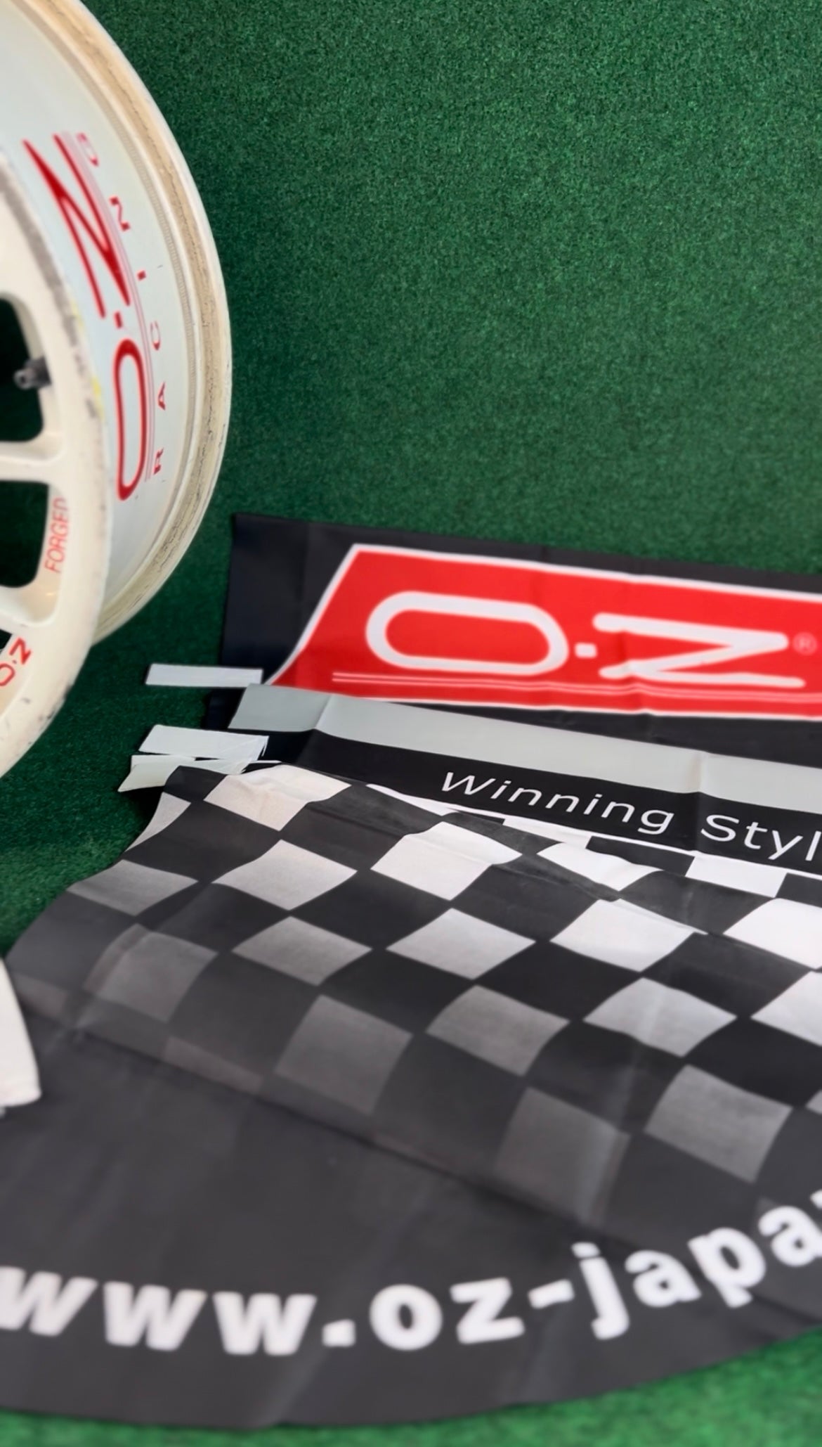 OZ Racing - JTCC Toyota Chaser/Corona Race Used Centerlock Wheel and Genuine OZ Racing Goods Set