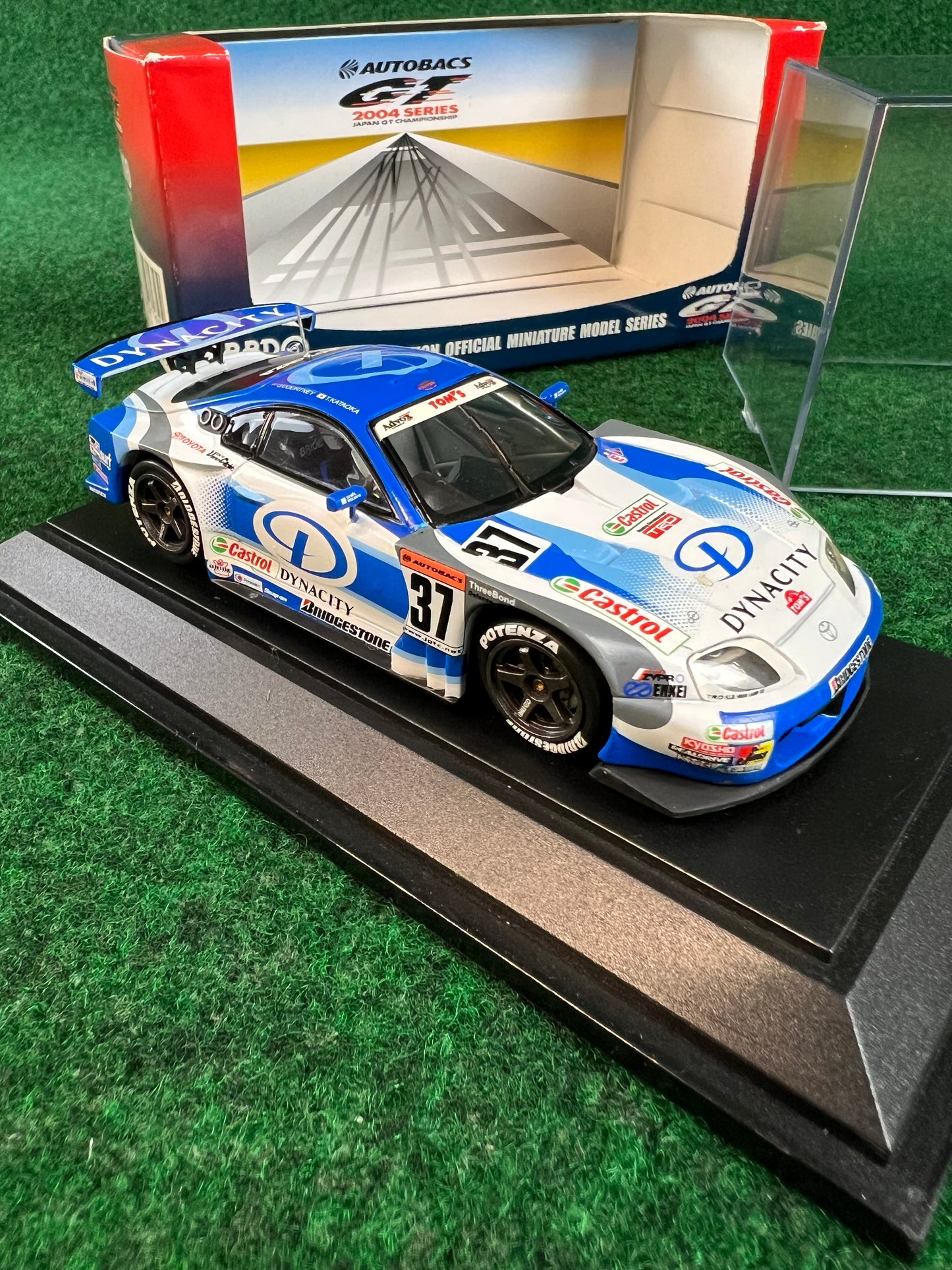 EBBRO - 2004 JGTC Dynacity Tom's Toyota Supra 1/43 Scale Diecast