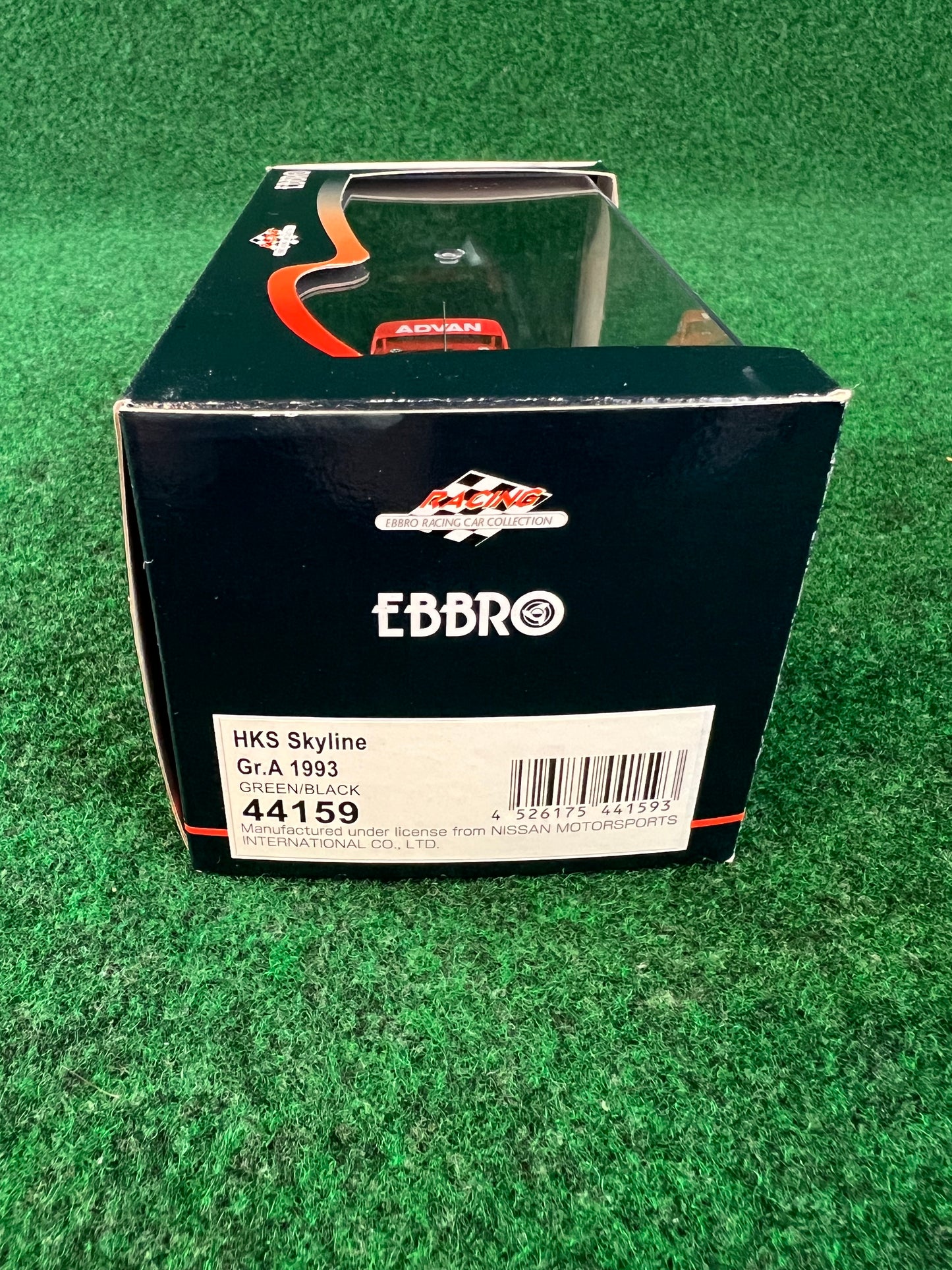 EBBRO Racing Collection - Taisan STP Nissan Skyline R32 GT-R 1/43 Scale Diecast