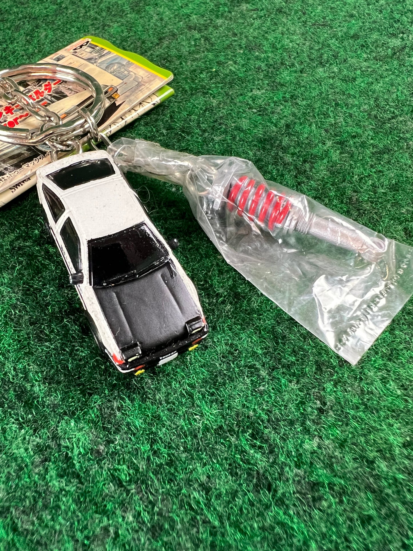 Initial D - Toyota Corolla AE86 (Black Hood) Mini Car & Coilover Charm Keychain