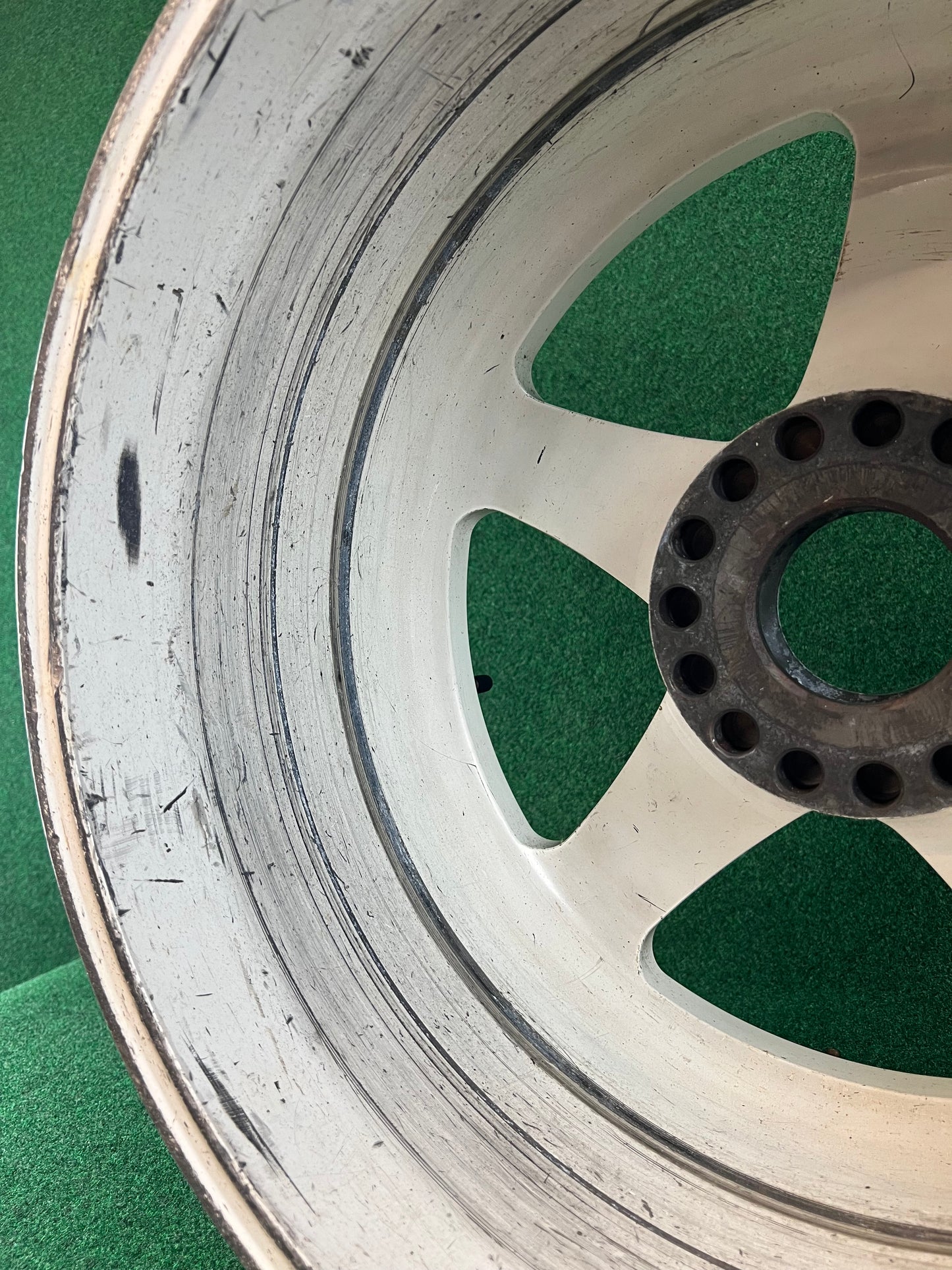 ENDLESS - 2004 Porsche 911 JGTC #26 Centerlock Race Wheel and Goods Set