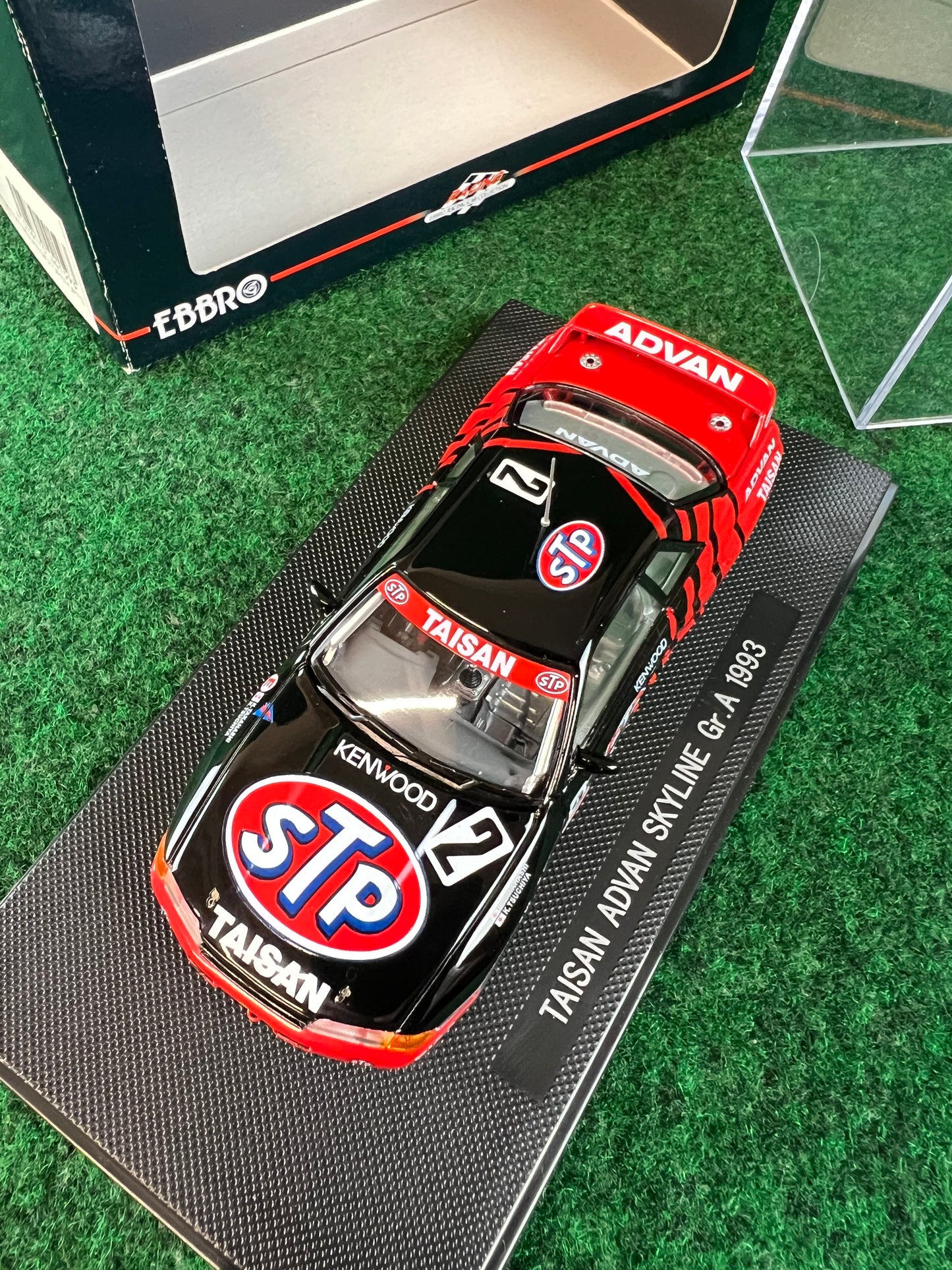 EBBRO Racing Collection - Taisan STP Nissan Skyline R32 GT-R 1/43 Scale Diecast