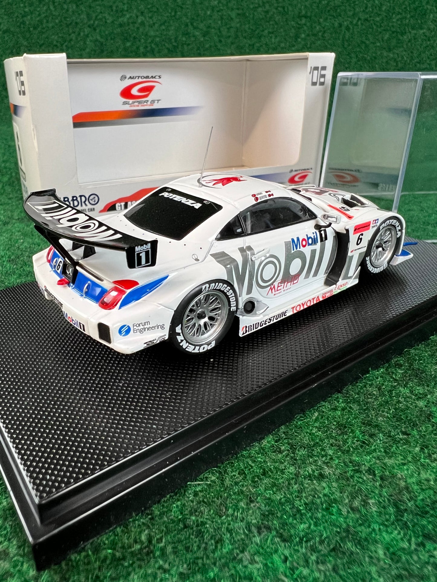 EBBRO 2006 SuperGT Mobil1 Lexus SC430 1/43 Scale Diecast
