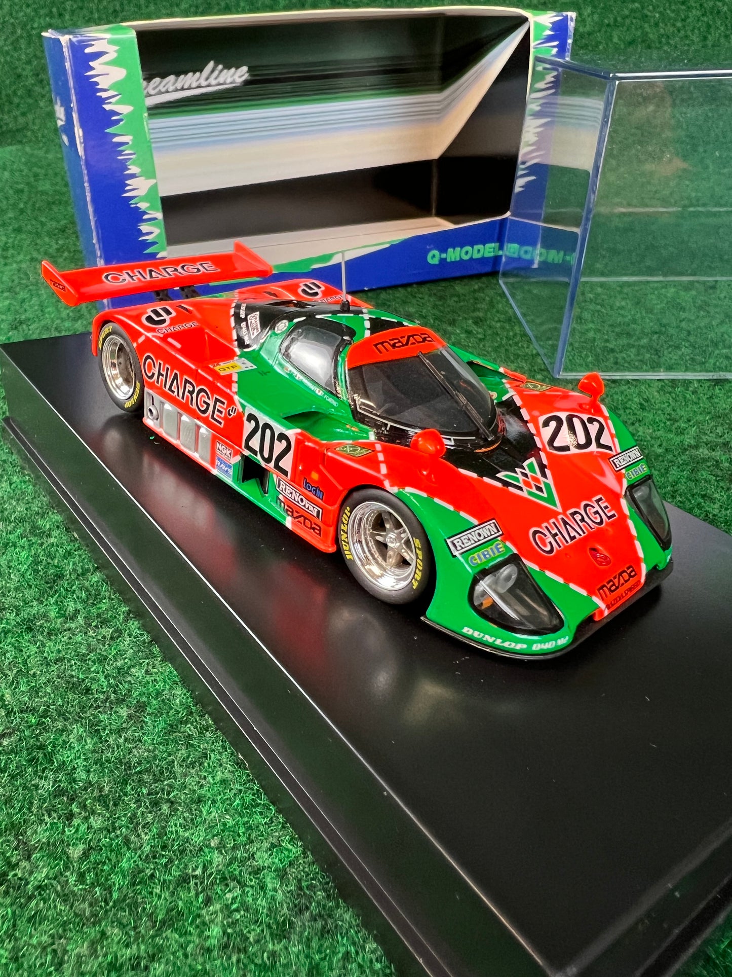 Streamline Q-Model - Mazda 767B #202 1/43 Scale Model