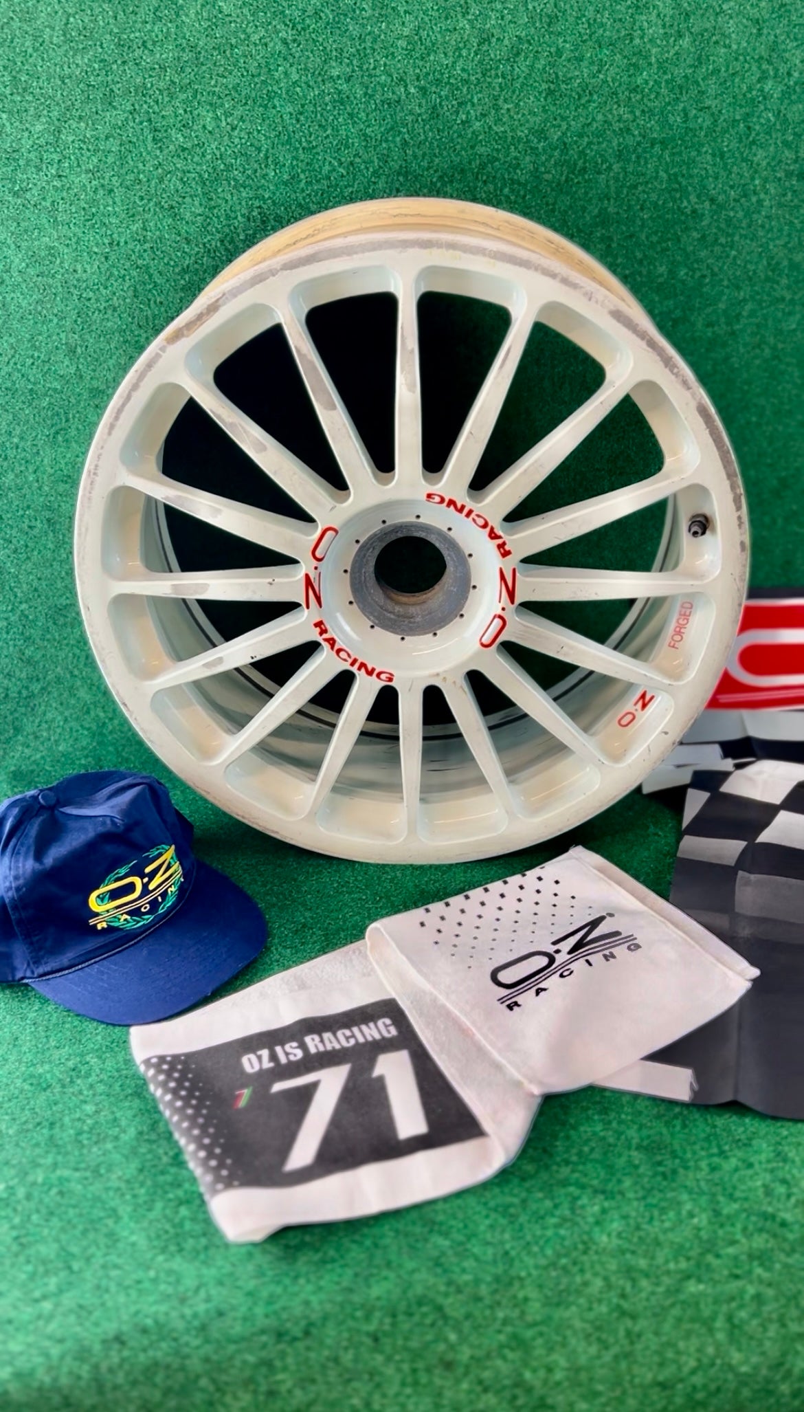 OZ Racing - JTCC Toyota Chaser/Corona Race Used Centerlock Wheel and Genuine OZ Racing Goods Set