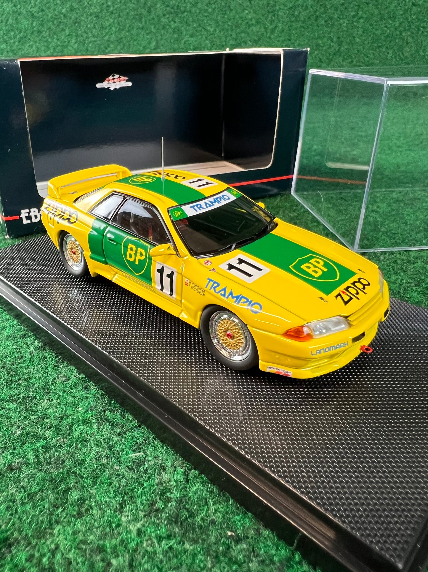 EBBRO Racing Collection - BP Trampio Nissan Skyline R32 GT-R 1/43 Scale Diecast