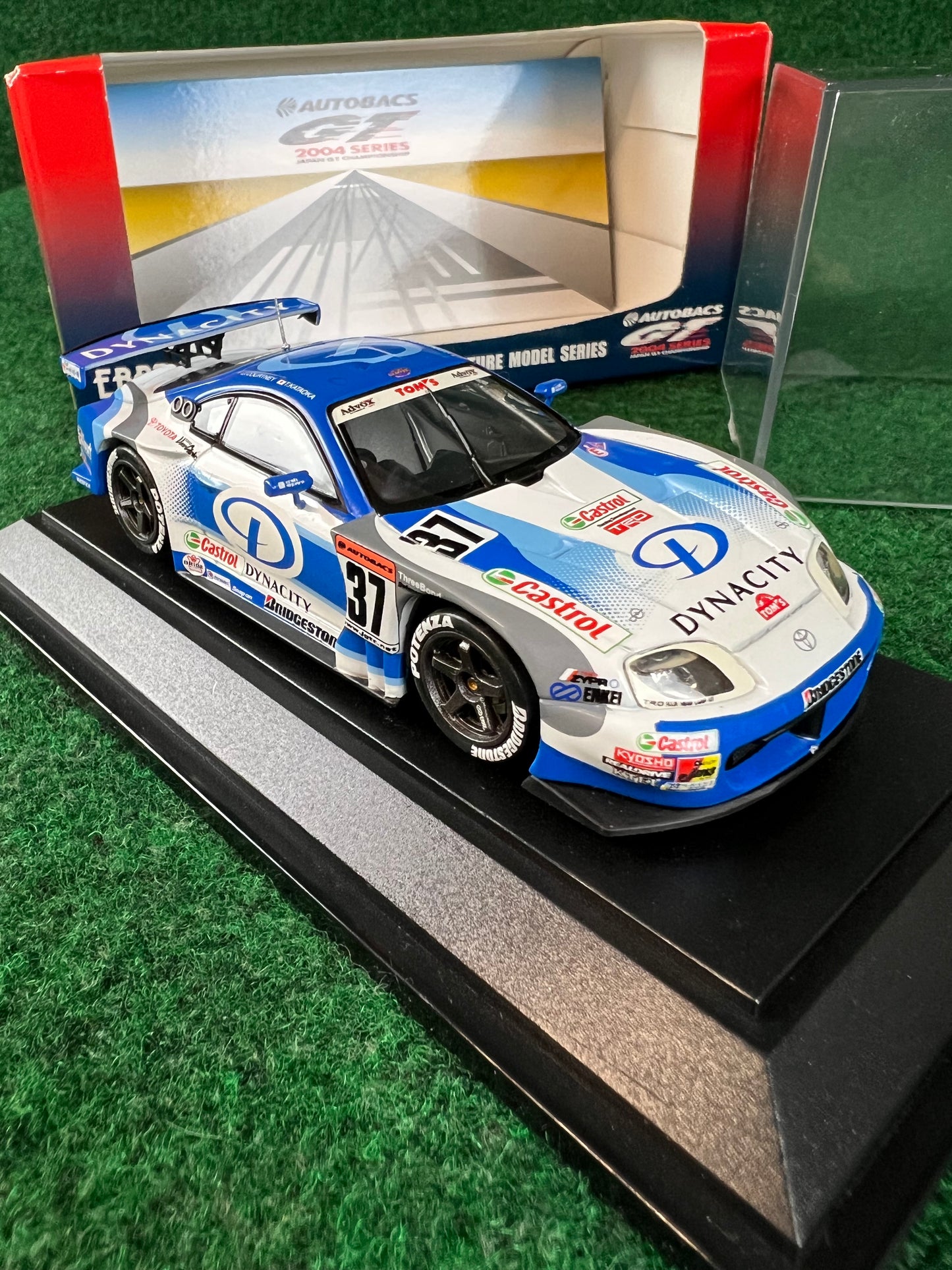 EBBRO - 2004 JGTC Dynacity Tom's Toyota Supra 1/43 Scale Diecast