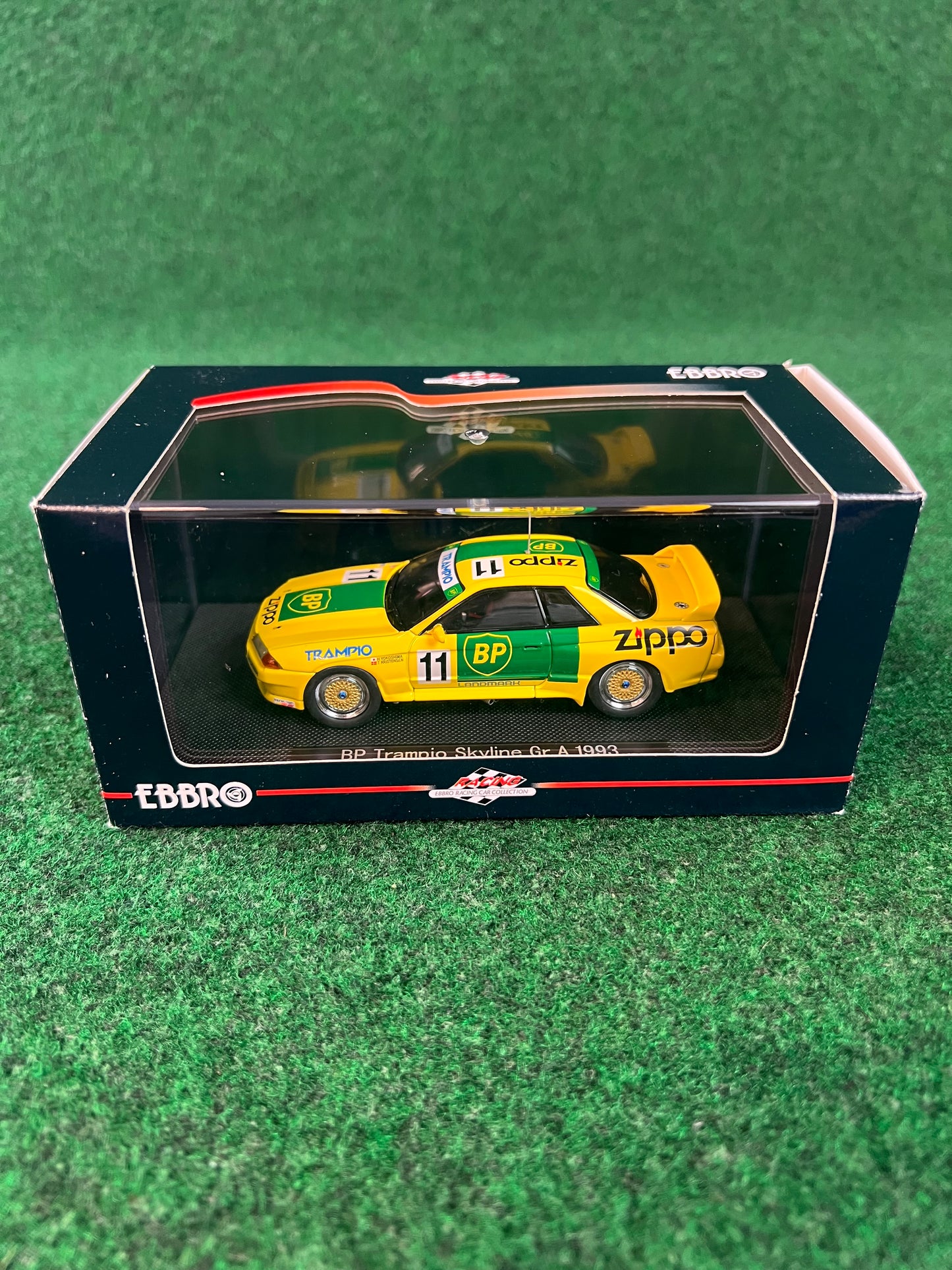 EBBRO Racing Collection - BP Trampio Nissan Skyline R32 GT-R 1/43 Scale Diecast