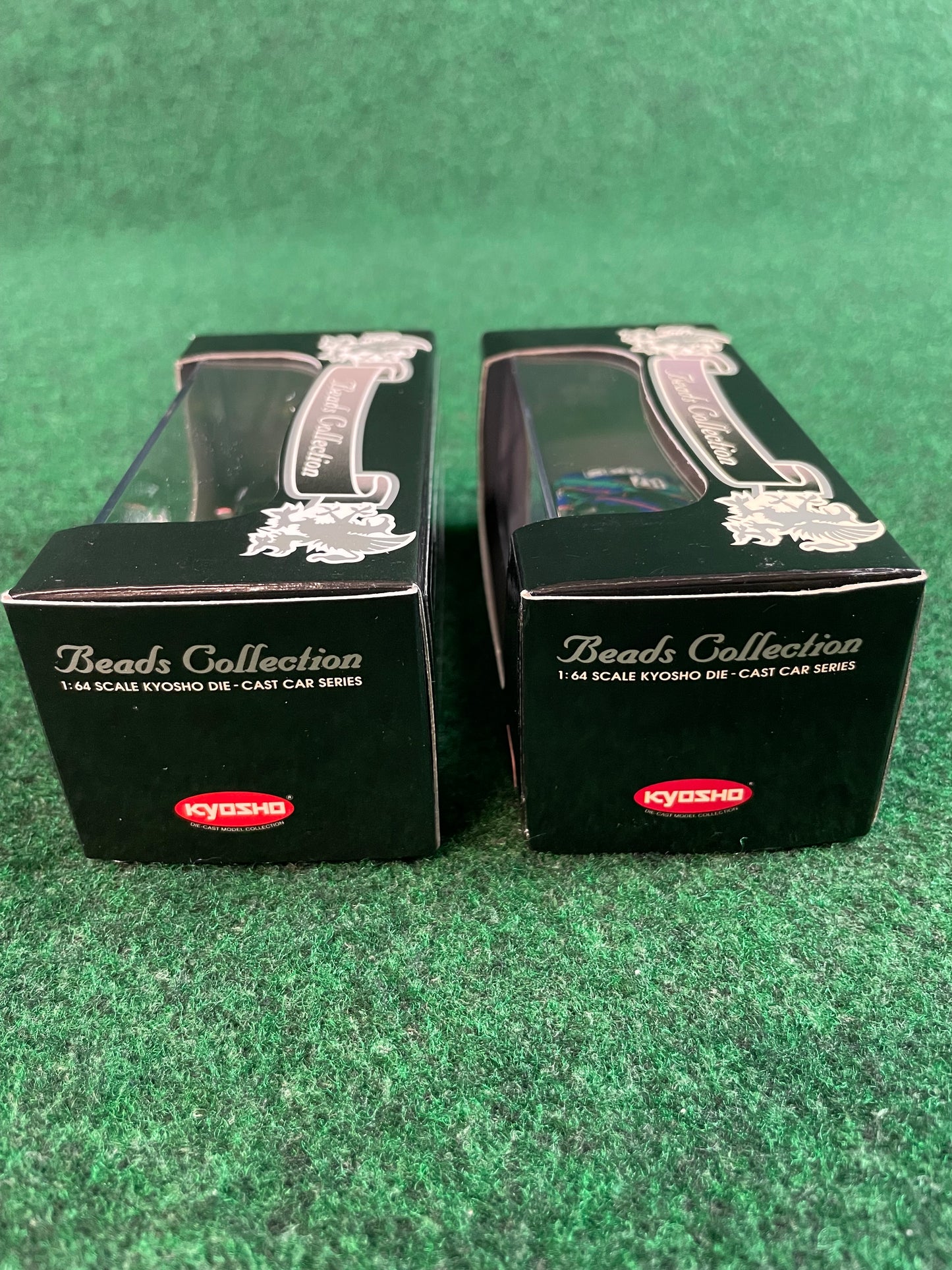 KYOSHO - Beads Collection 1992 & 1993 HKS Nissan Skyline R32 GT-R 1/64 Scale Diecast Set