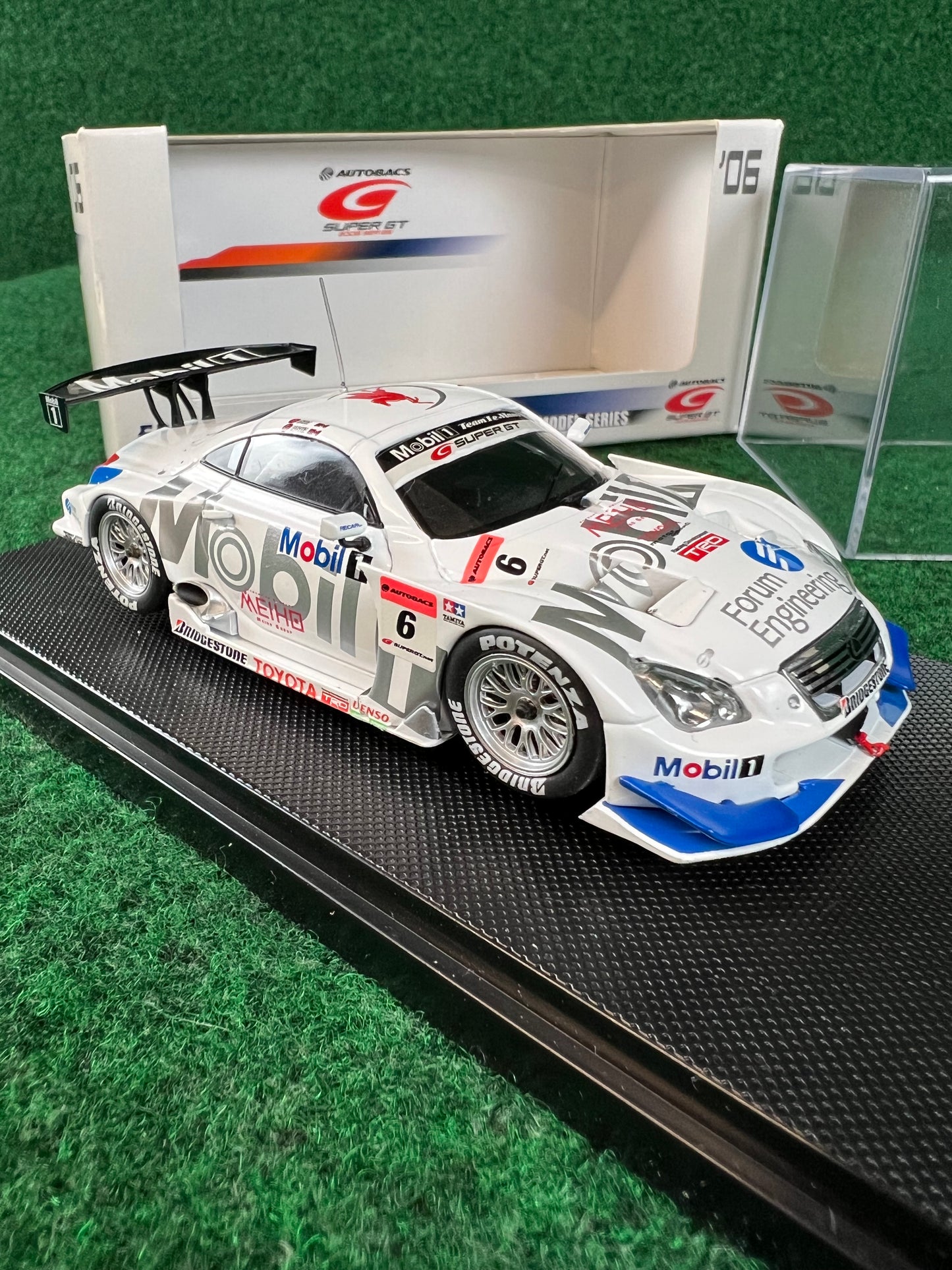EBBRO 2006 SuperGT Mobil1 Lexus SC430 1/43 Scale Diecast