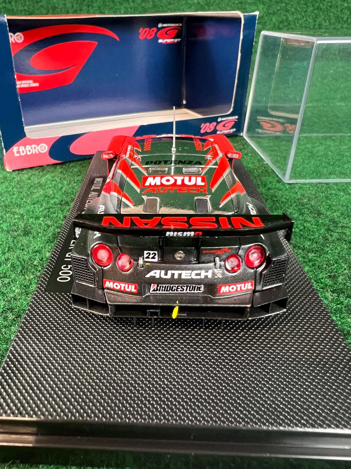 EBBRO SuperGT 2008 Motul Autech Nissan R35 GTR 1/43 Scale Diecast