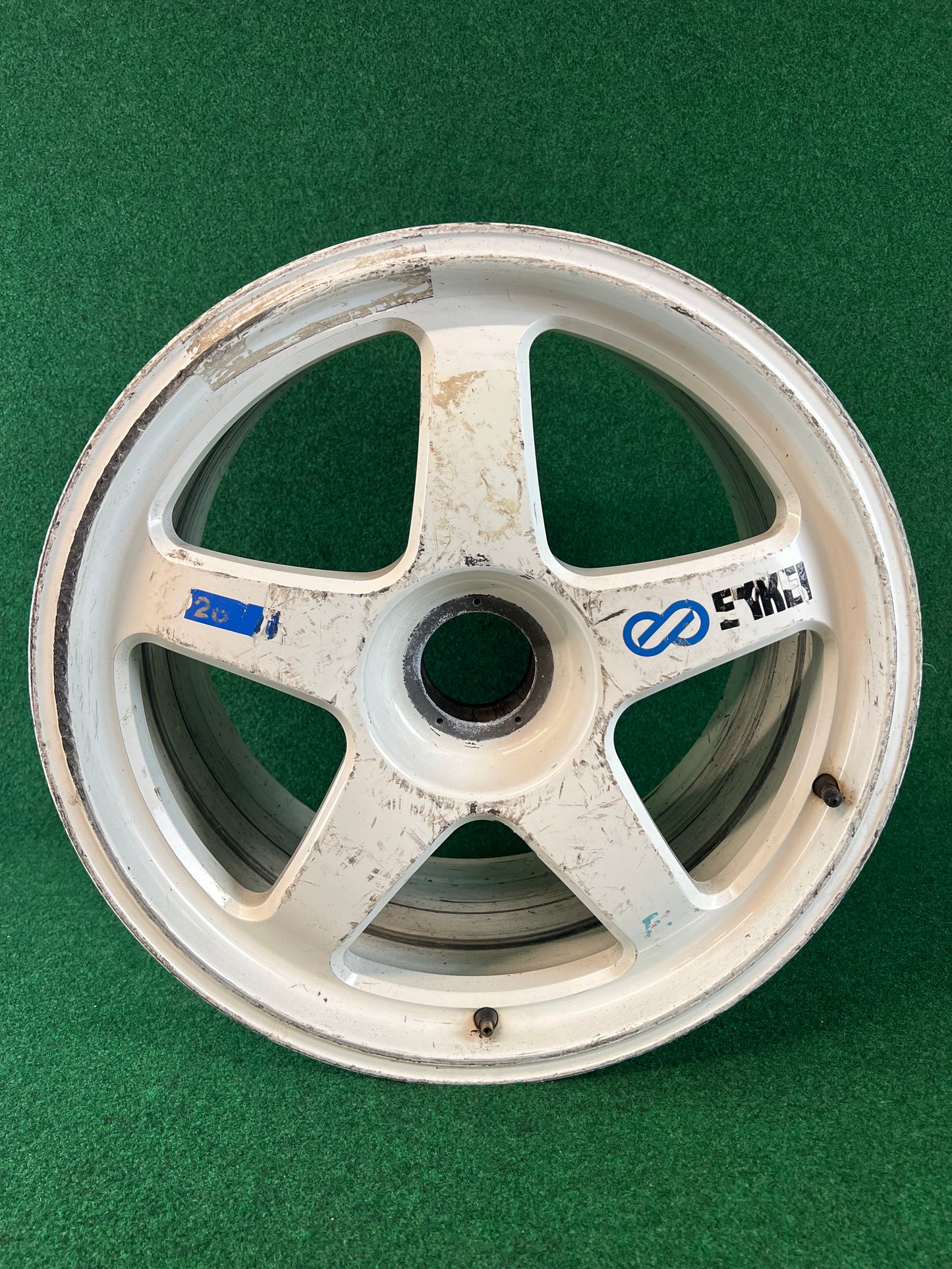 ENDLESS - 2004 Porsche 911 JGTC #26 Centerlock Race Wheel and Goods Set