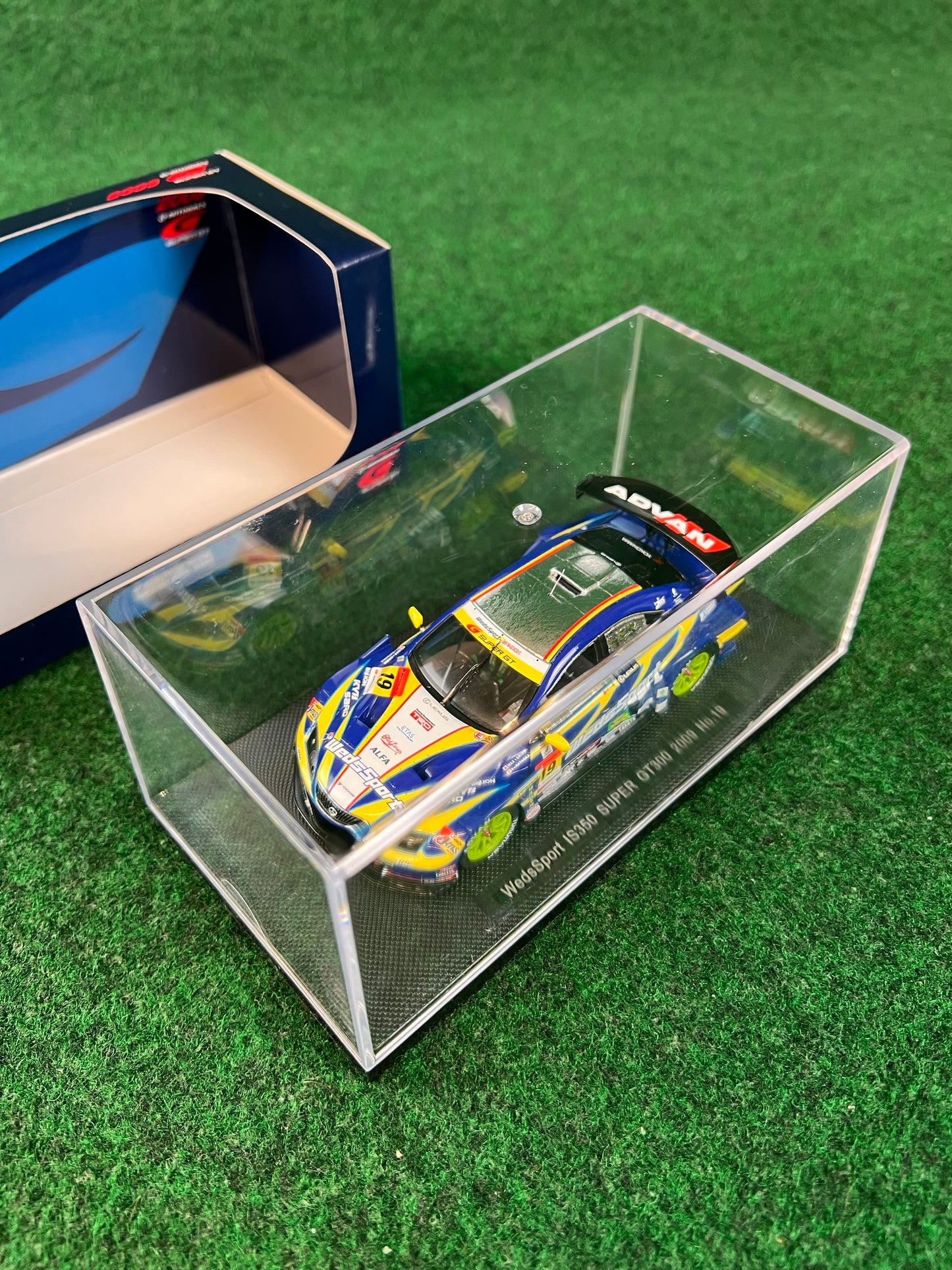 EBBRO - Wedssport SuperGT Lexus IS350 1/43 Scale Diecast