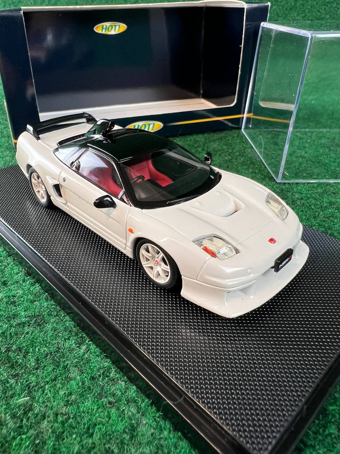 EBBRO Hot! - Honda NSX Type R GT 1/43 Scale Diecast
