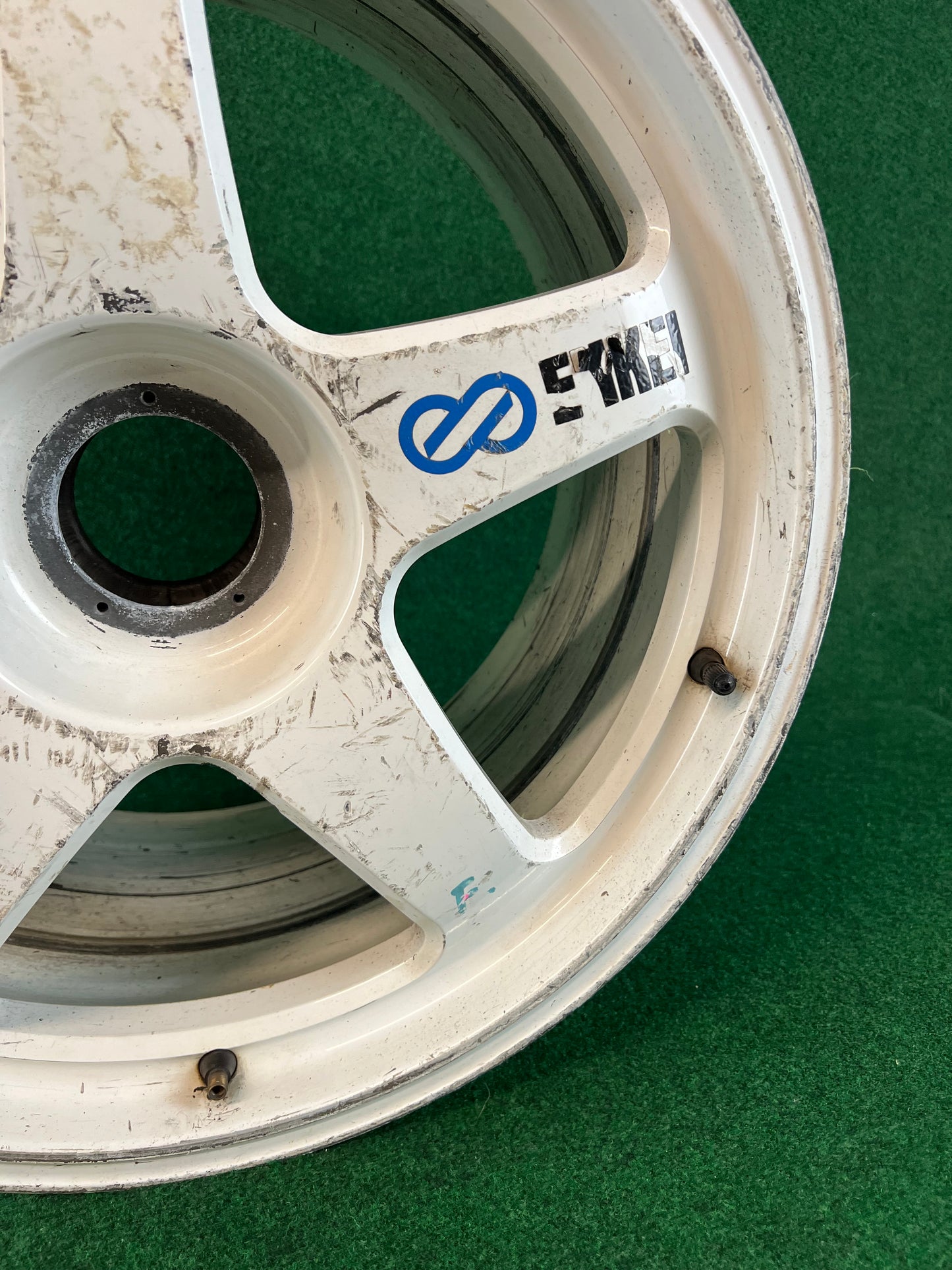 ENDLESS - 2004 Porsche 911 JGTC #26 Centerlock Race Wheel and Goods Set