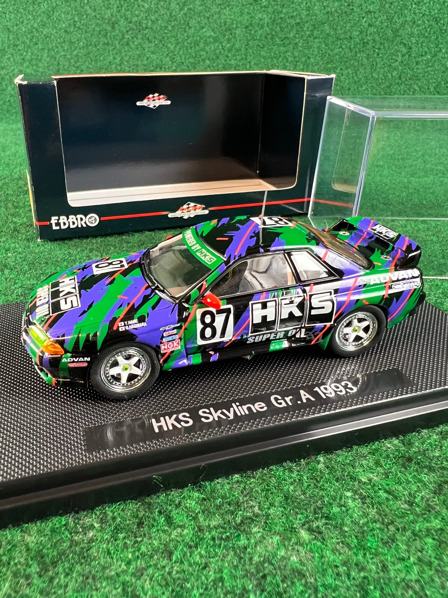 EBBRO Racing Collection - 1993 HKS Nissan Skyline R32 GTR Gr. A 1/43 Scale Diecast