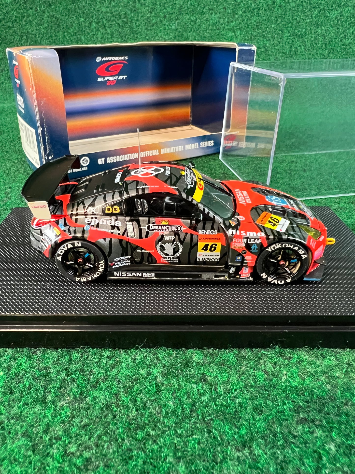 EBBRO Dream Cube's ADVAN SuperGT Nissan Fairlady Z 2005 Diecast
