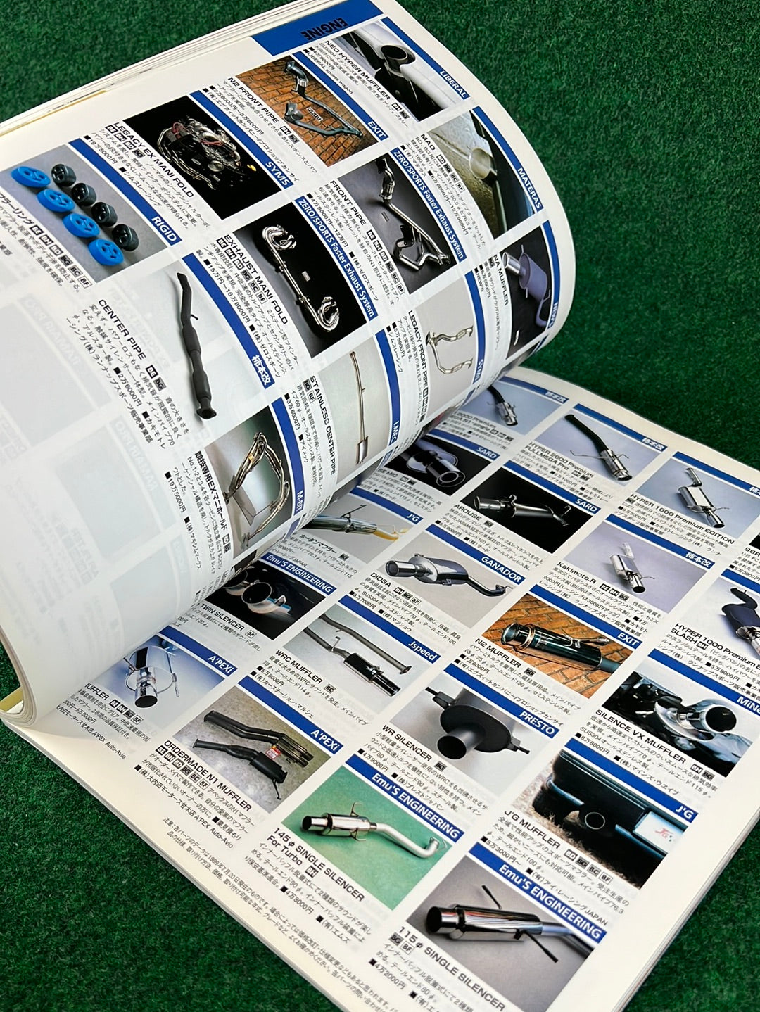 Hyper Rev Magazine - Subaru Legacy Vol. 40 No. 3