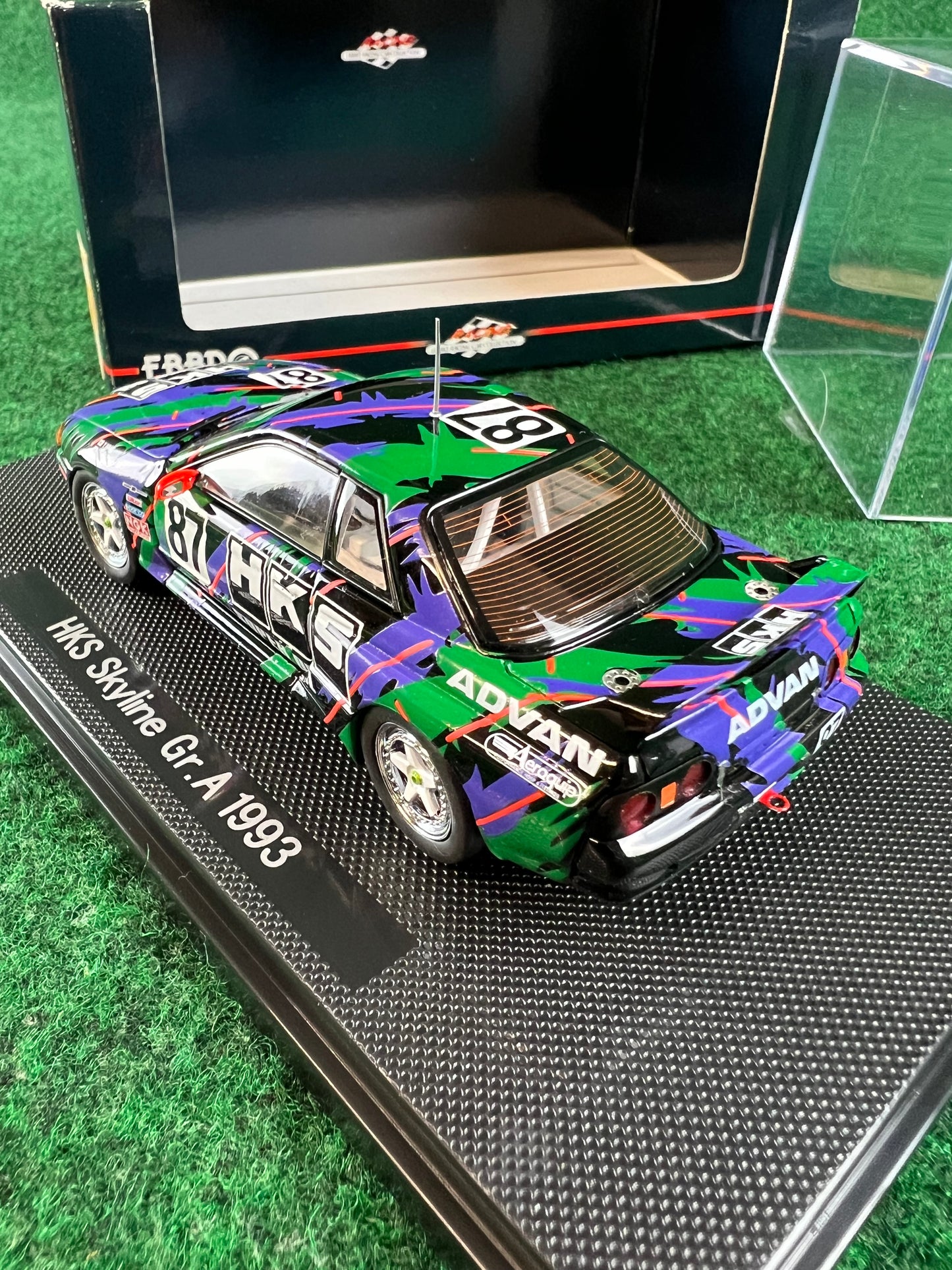 EBBRO Racing Collection - 1993 HKS Nissan Skyline R32 GTR Gr. A 1/43 Scale Diecast