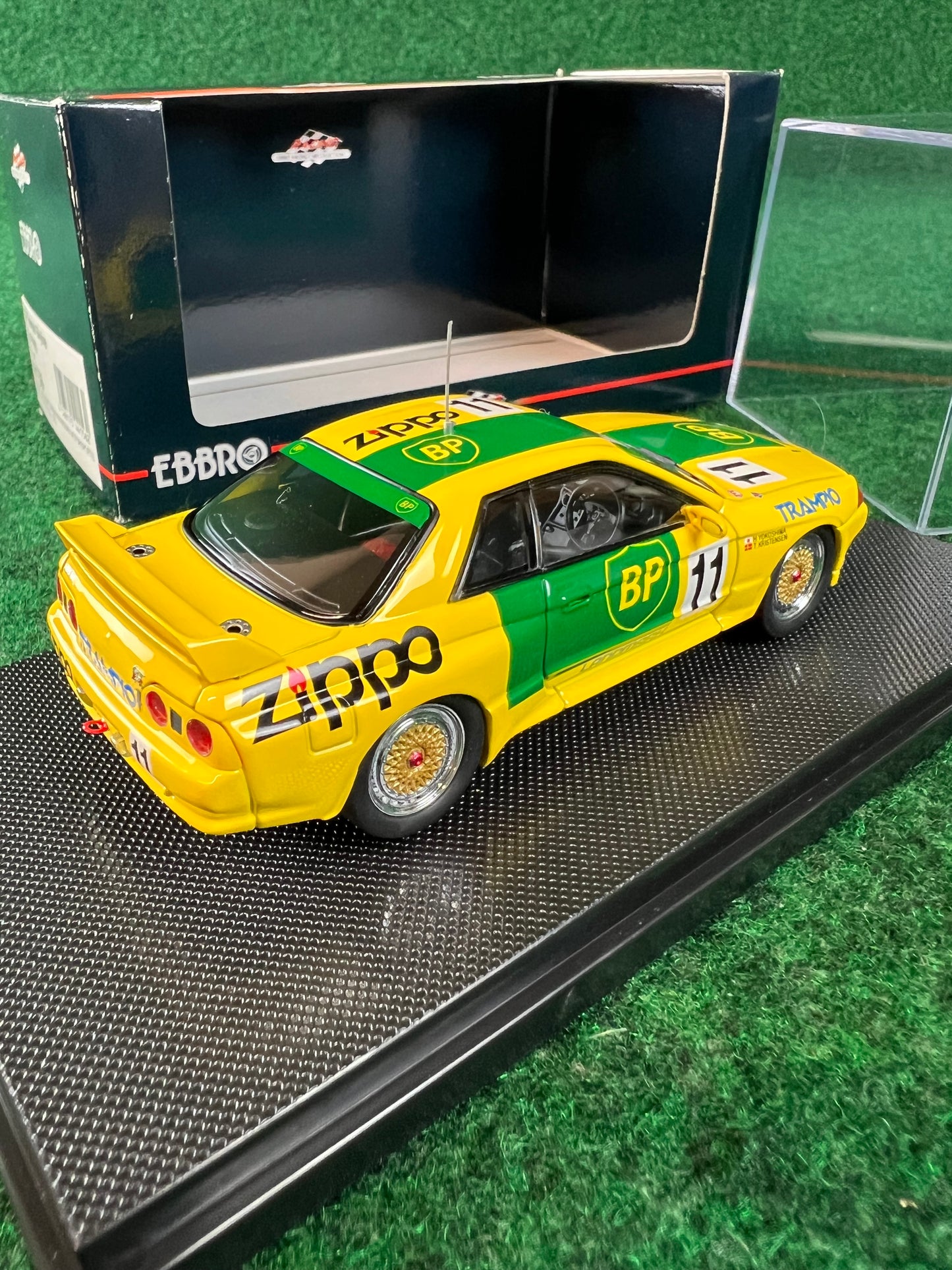 EBBRO Racing Collection - BP Trampio Nissan Skyline R32 GT-R 1/43 Scale Diecast