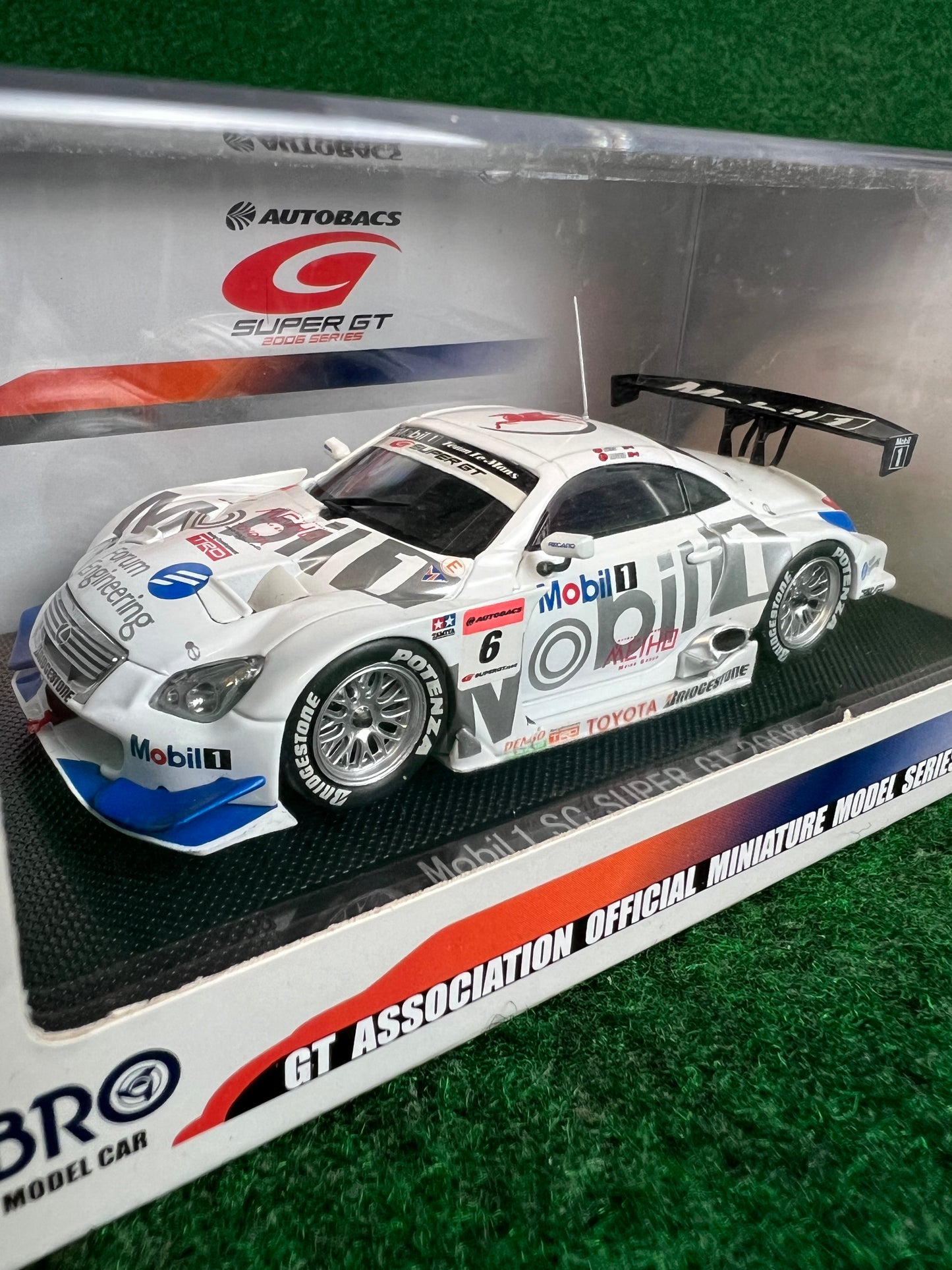 EBBRO 2006 SuperGT Mobil1 Lexus SC430 1/43 Scale Diecast