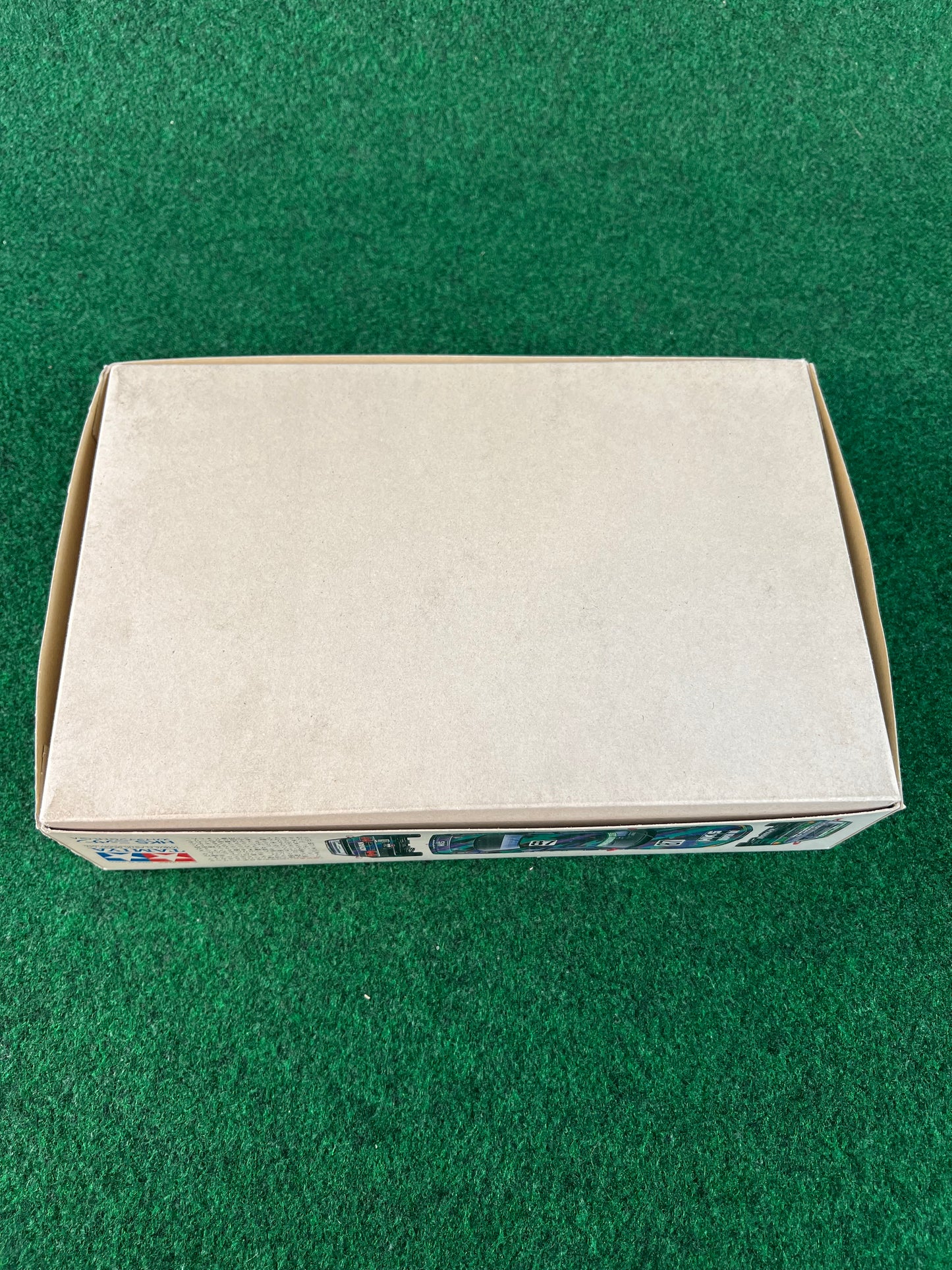 Tamiya - HKS Group A Nissan Skyline R32 GTR 1/24 Scale Model