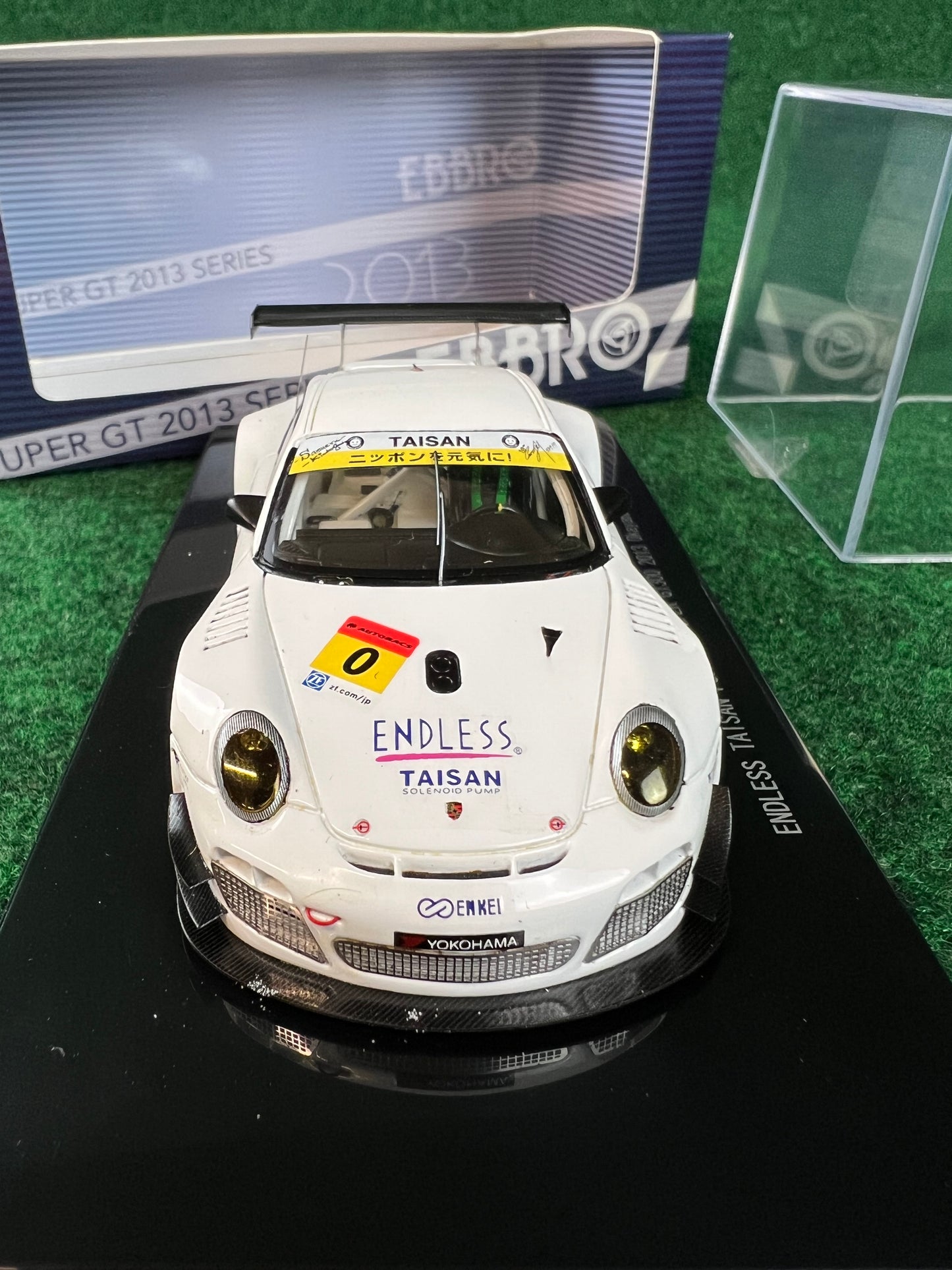 EBBRO - Super GT 2013 Okayama Test Endless Taisan Porsche 911 GT3R GT300 1/43 Scale Diecast