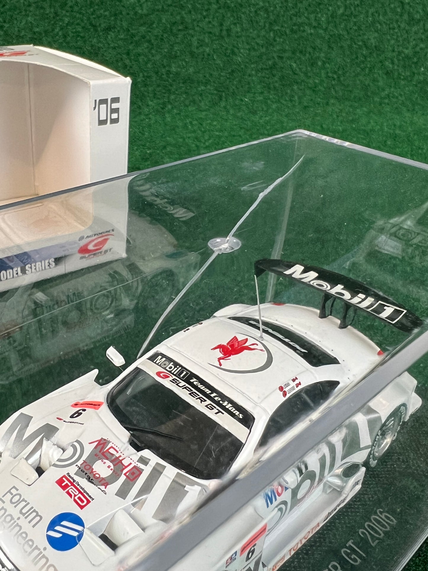 EBBRO 2006 SuperGT Mobil1 Lexus SC430 1/43 Scale Diecast