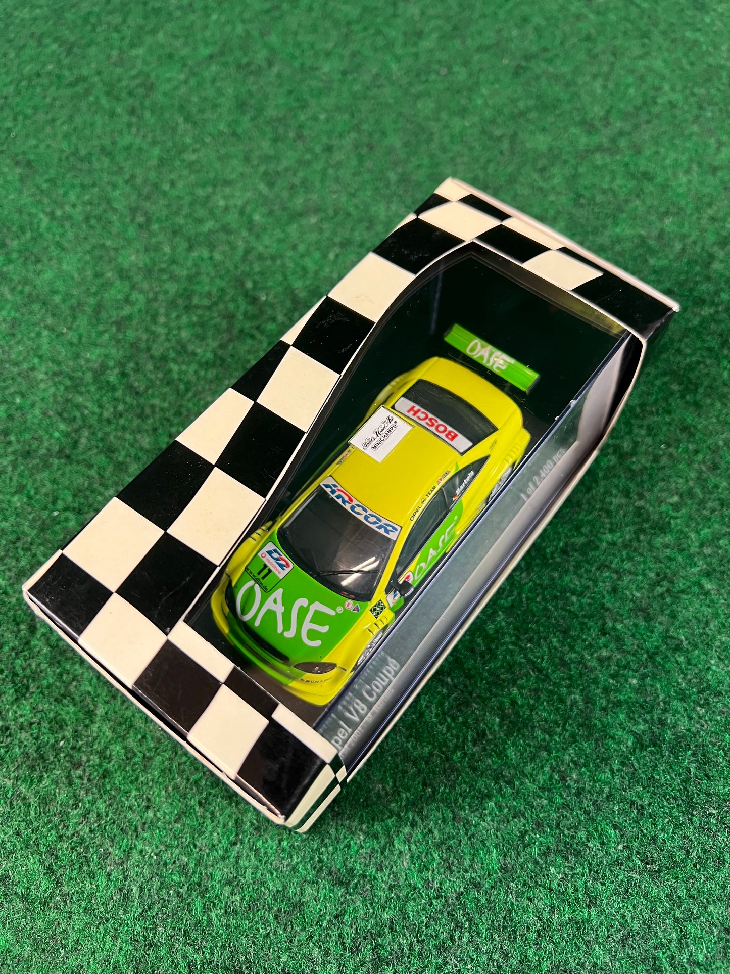 Minichamps - Opel V8 Coupe DTM 2001 Racecar 1/43 Scale Diecast