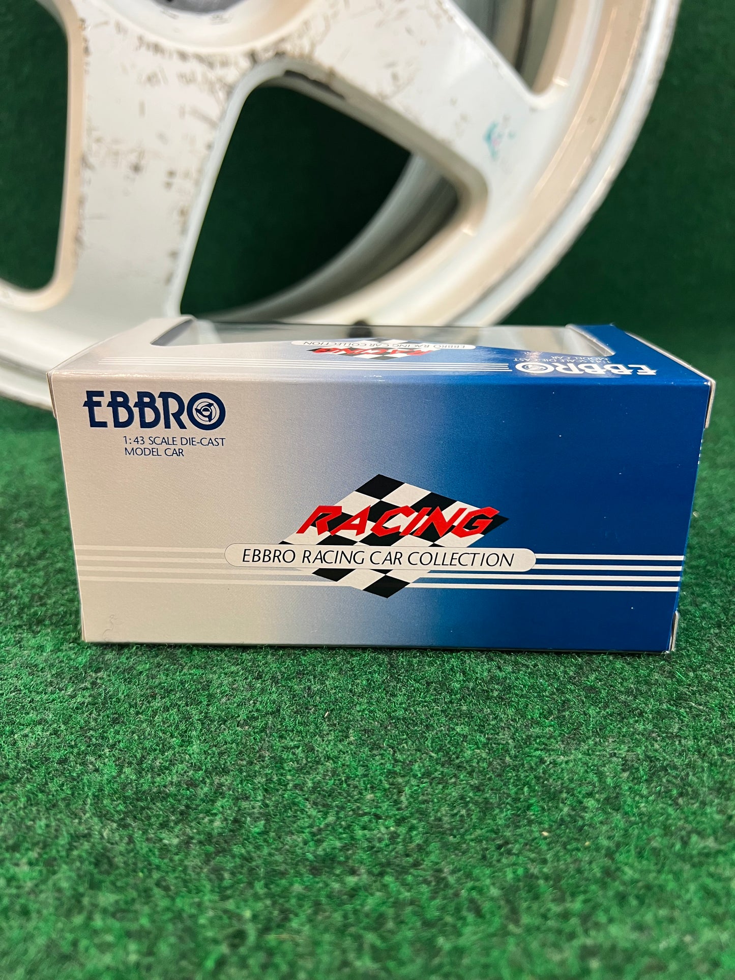 ENDLESS - 2004 Porsche 911 JGTC #26 Centerlock Race Wheel and Goods Set