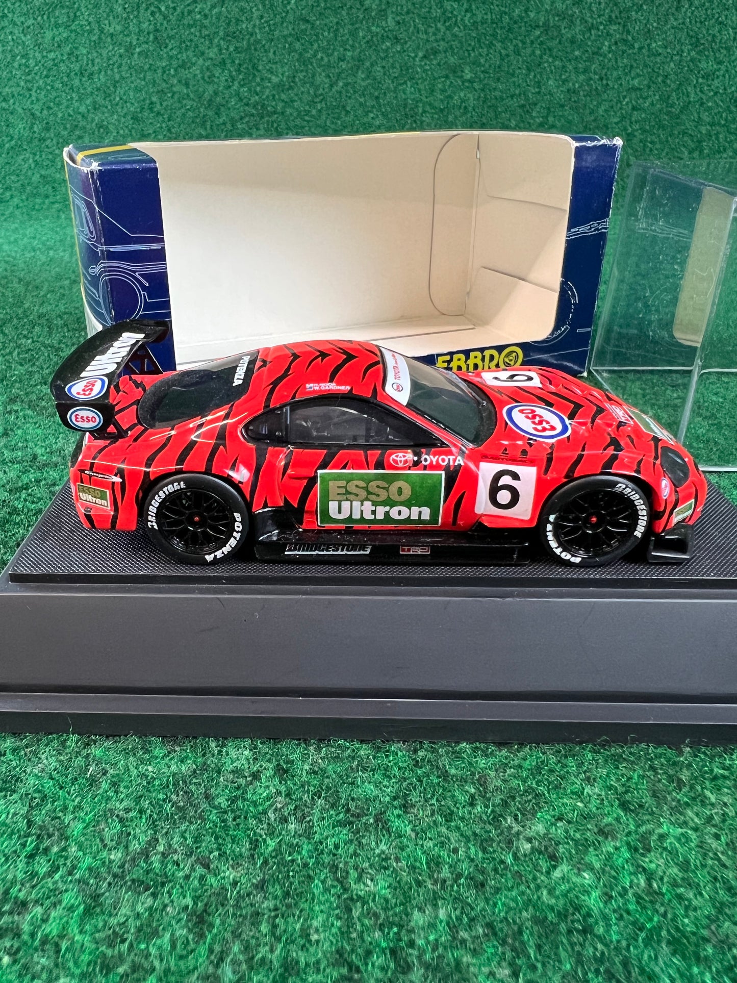 EBBRO Trendies ESSO Ultron Toyota Supra 2000 (Red & Black) 1/43 Scale Diecast