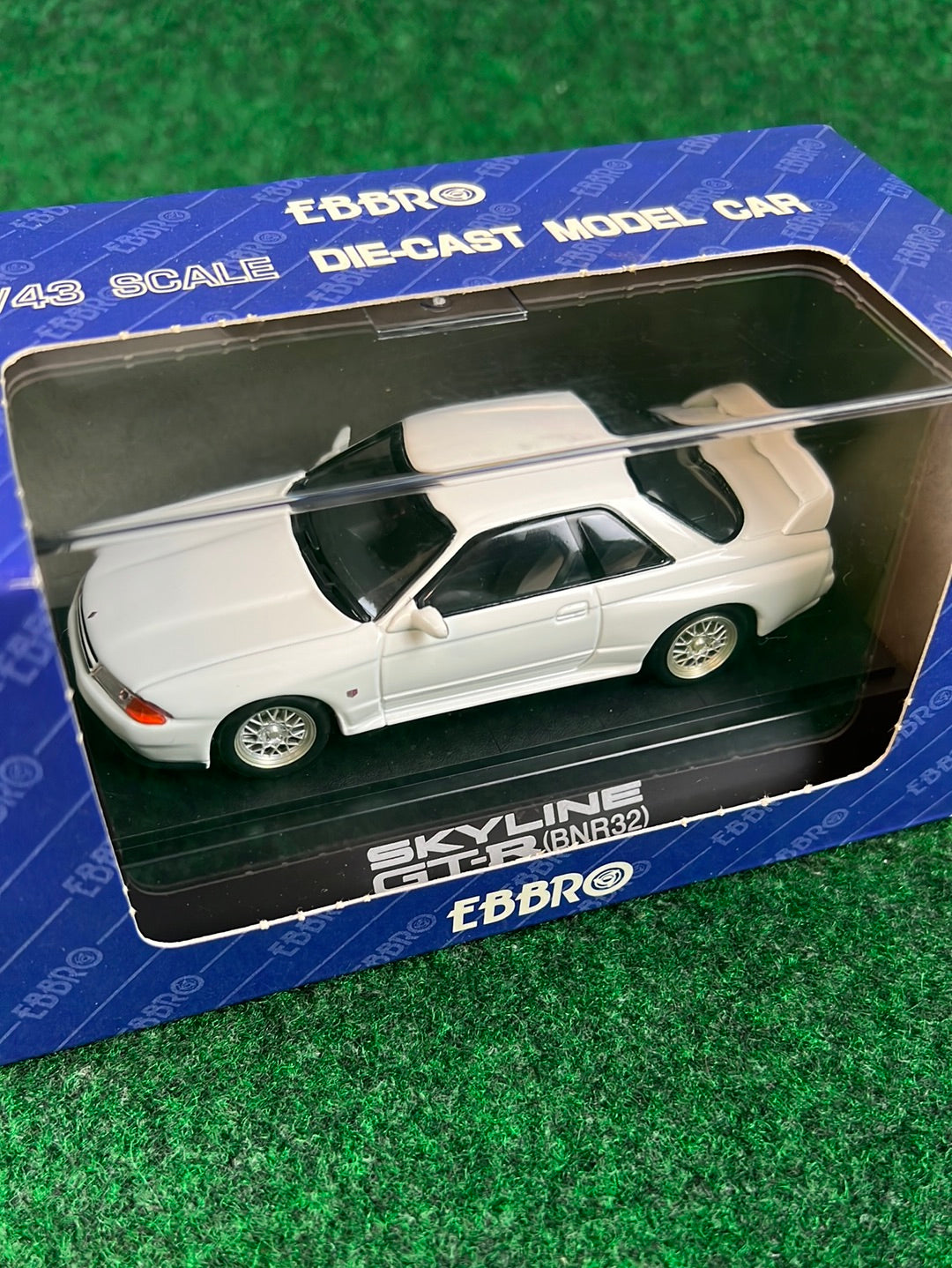 EBBRO Nissan Skyline R32 GTR White 1/43 Diecast