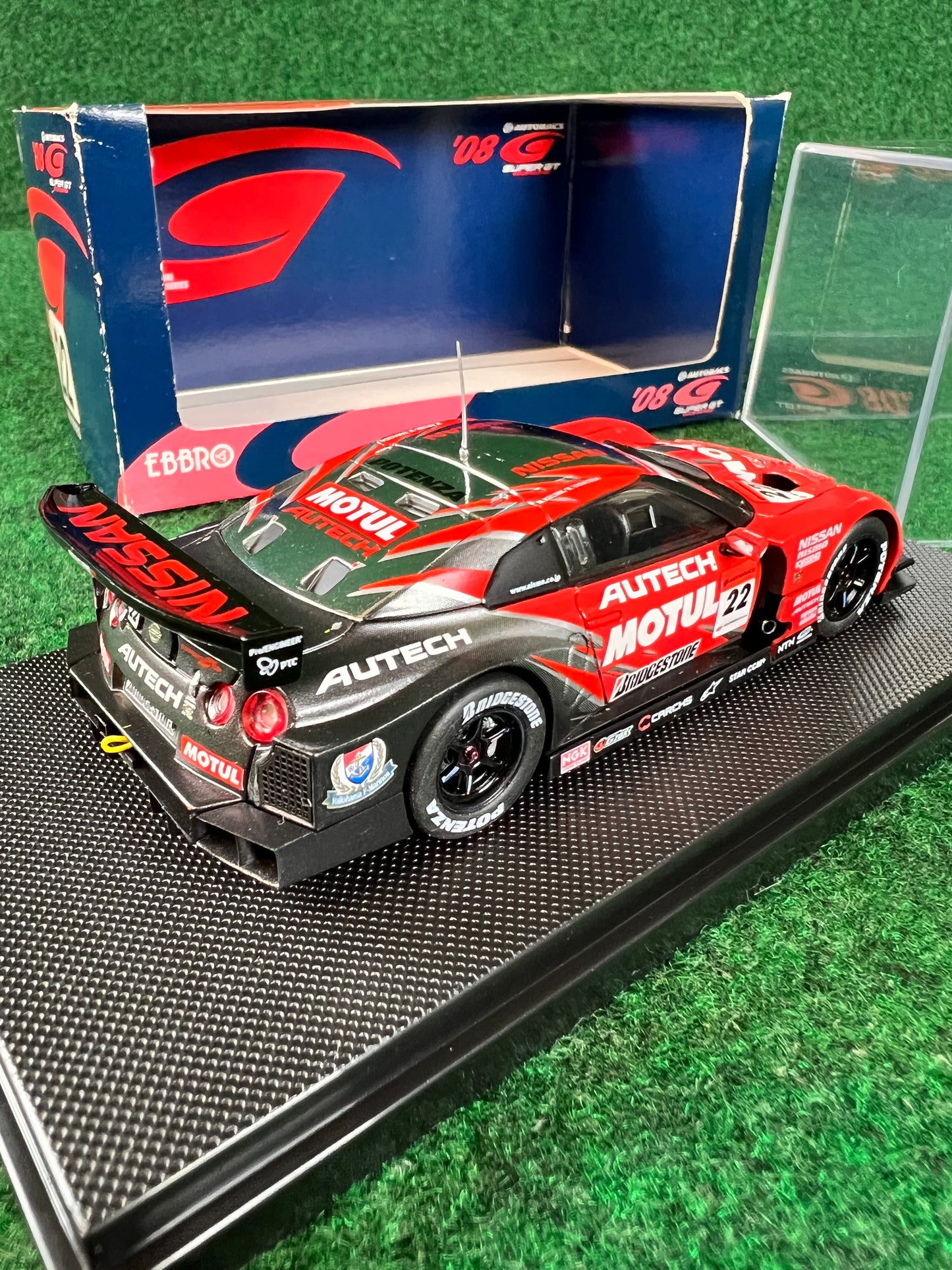 EBBRO SuperGT 2008 Motul Autech Nissan R35 GTR 1/43 Scale Diecast