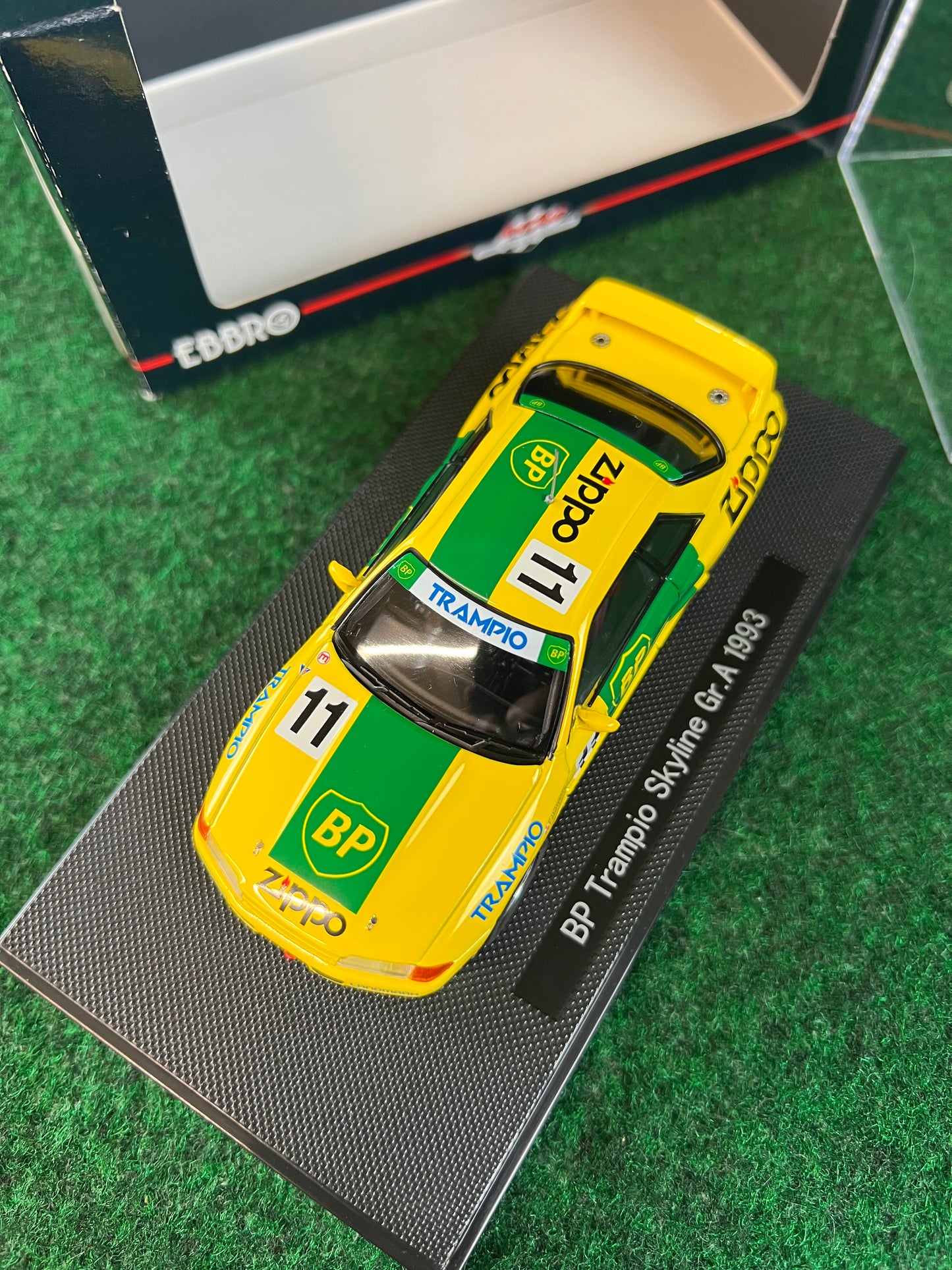 EBBRO Racing Collection - BP Trampio Nissan Skyline R32 GT-R 1/43 Scale Diecast