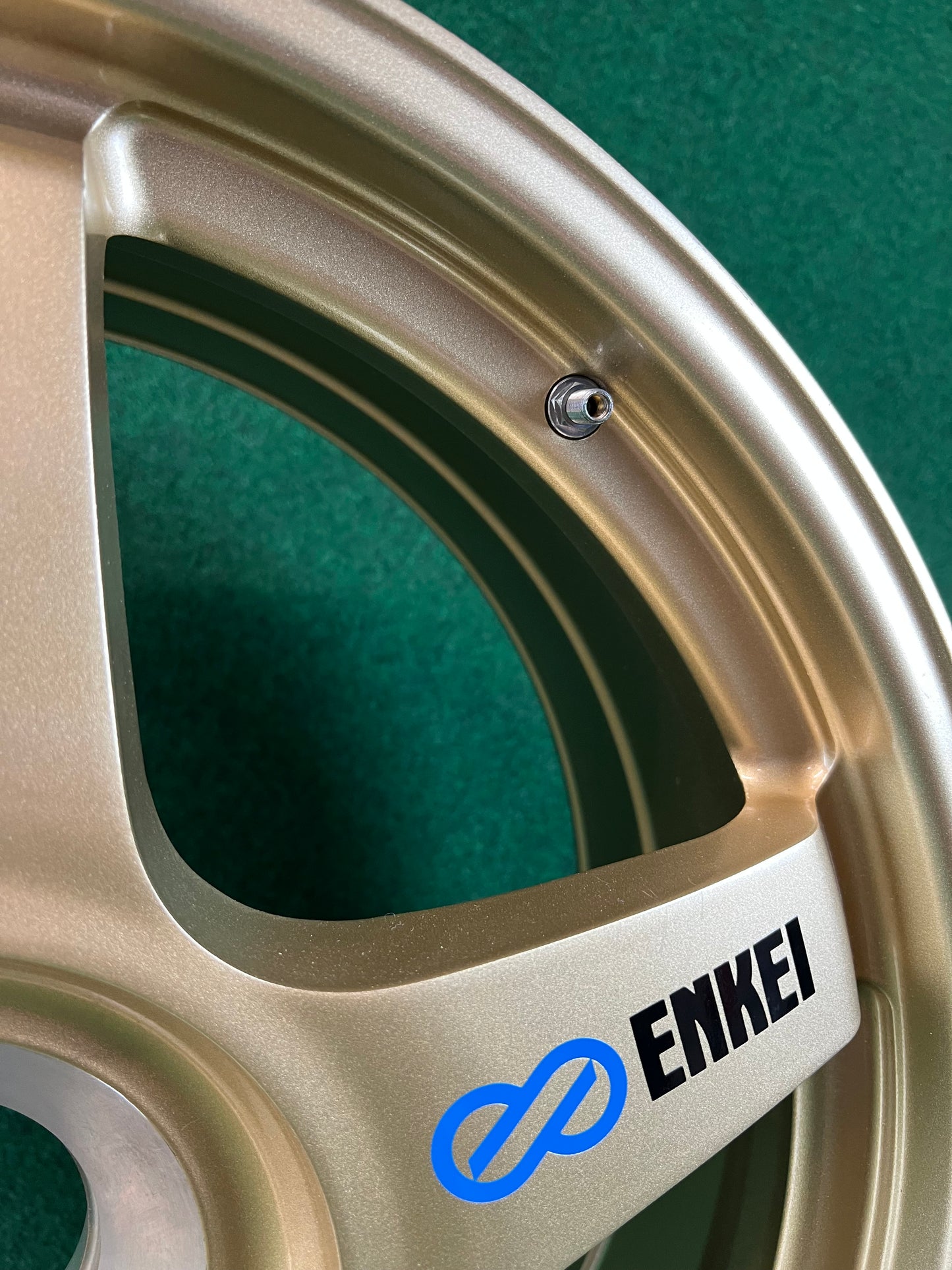 ENKEI - JTCC FET Toyota Corolla Centerlock Wheel and Goods Set