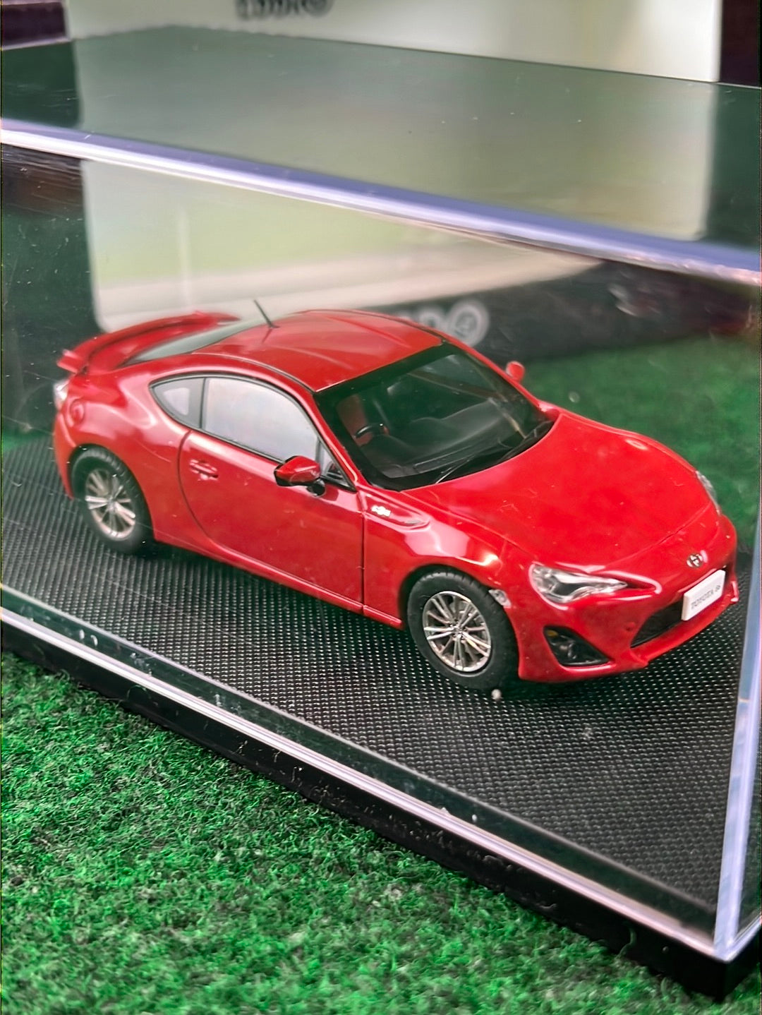 EBBRO Hot Toyota 86 1/43 Scale Diecast