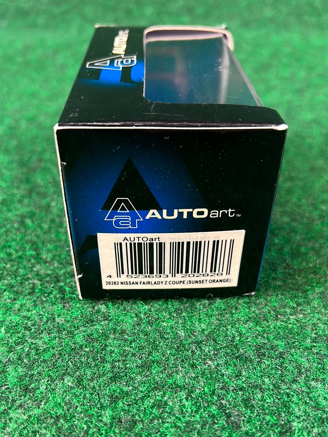 AutoArt - Nissan Fairlady Z 1/64 Scale Diecast