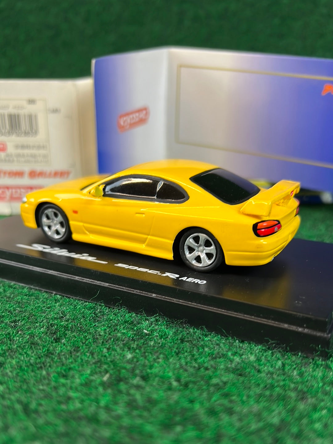 Poly-Stone Gallery Nissan Silvia S15 1/43 Scale Model Car