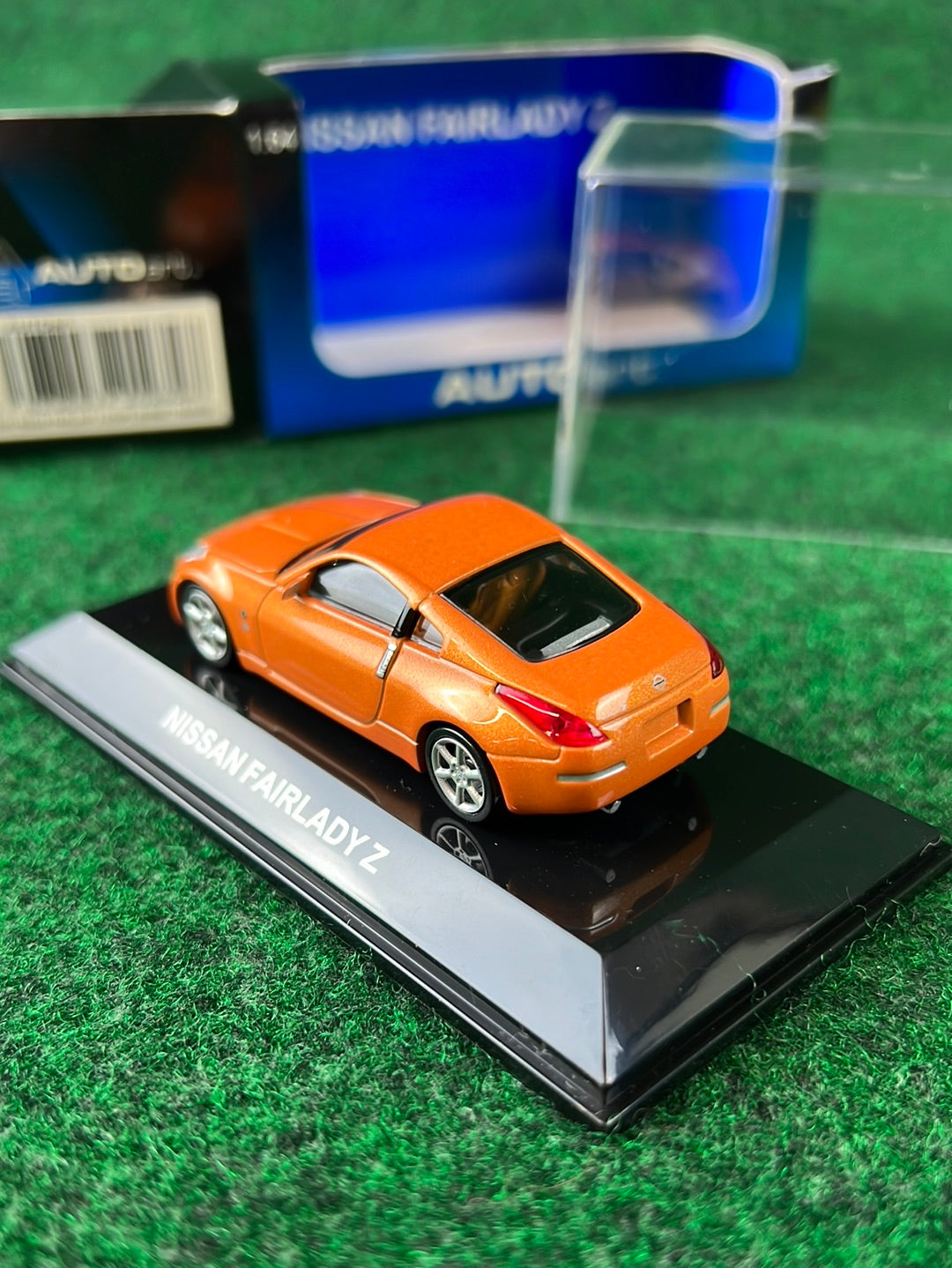 AutoArt - Nissan Fairlady Z 1/64 Scale Diecast
