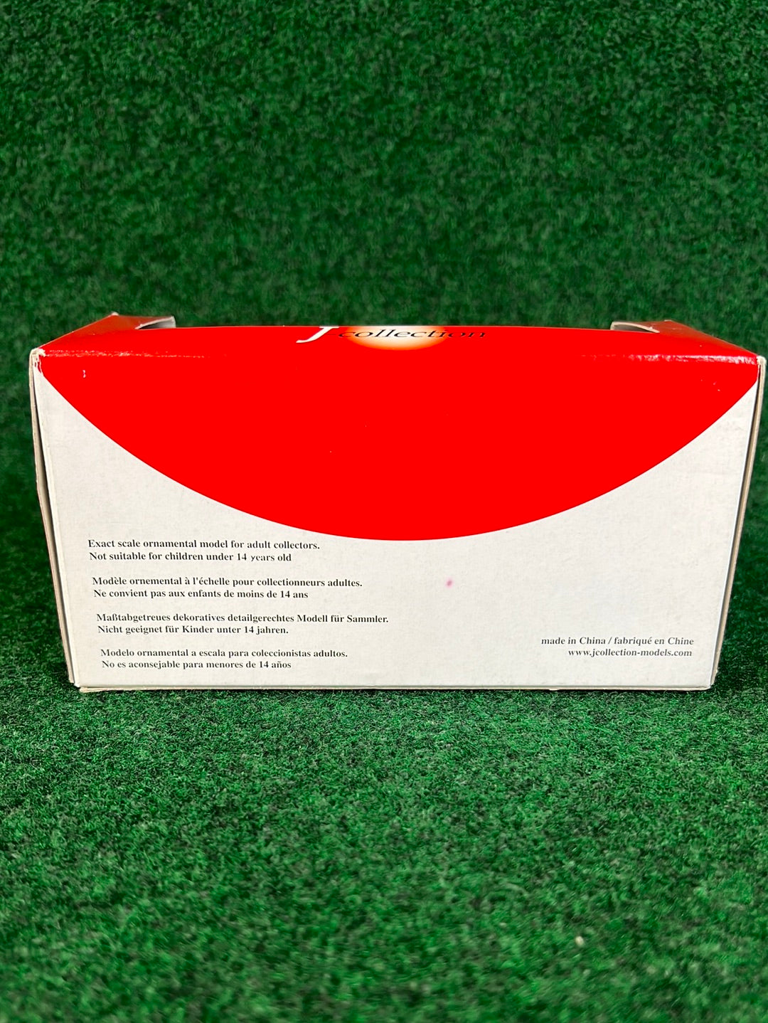 J-Collection (KYOSHO) 2005 Toyota Crown Royal Modified 1/43 Scale Diecast