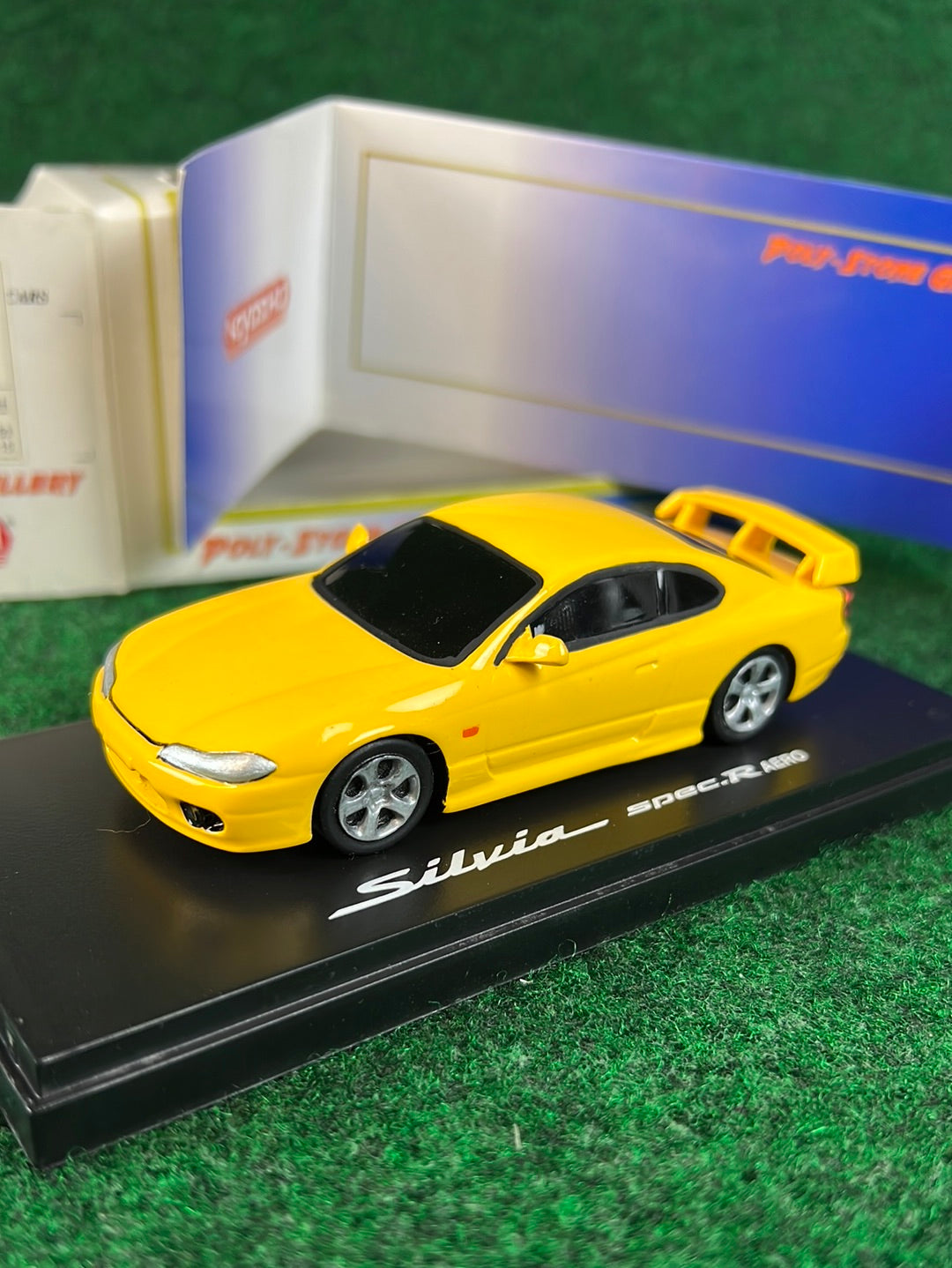 Poly-Stone Gallery Nissan Silvia S15 1/43 Scale Model Car