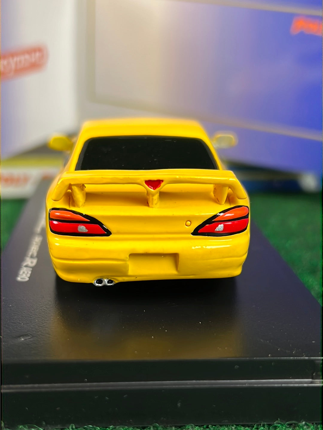Poly-Stone Gallery Nissan Silvia S15 1/43 Scale Model Car